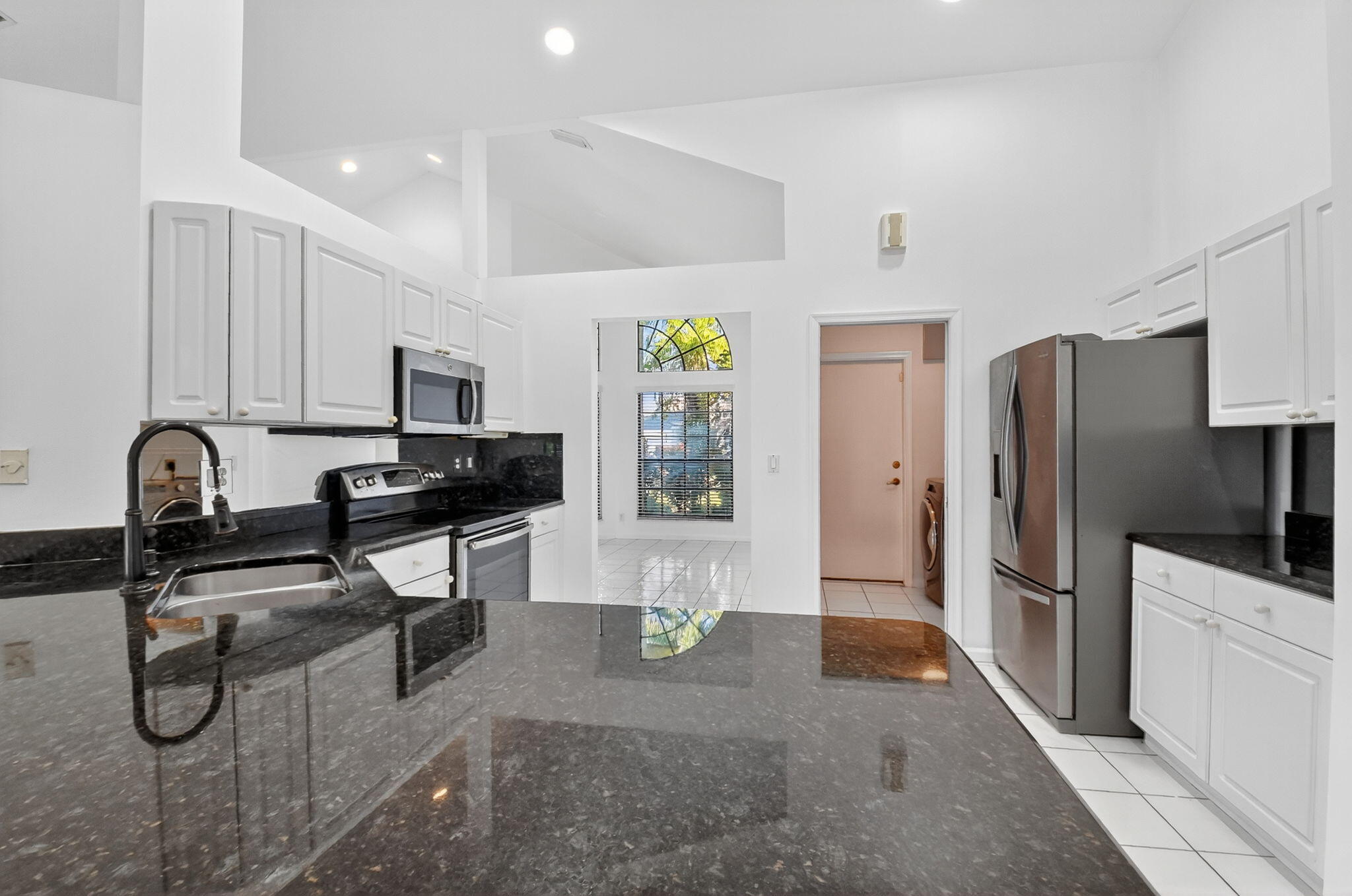 Royal Palm Beach, Florida, 33411, United States, 3 Bedrooms Bedrooms, ,2 BathroomsBathrooms,Residential,For Sale,1992913