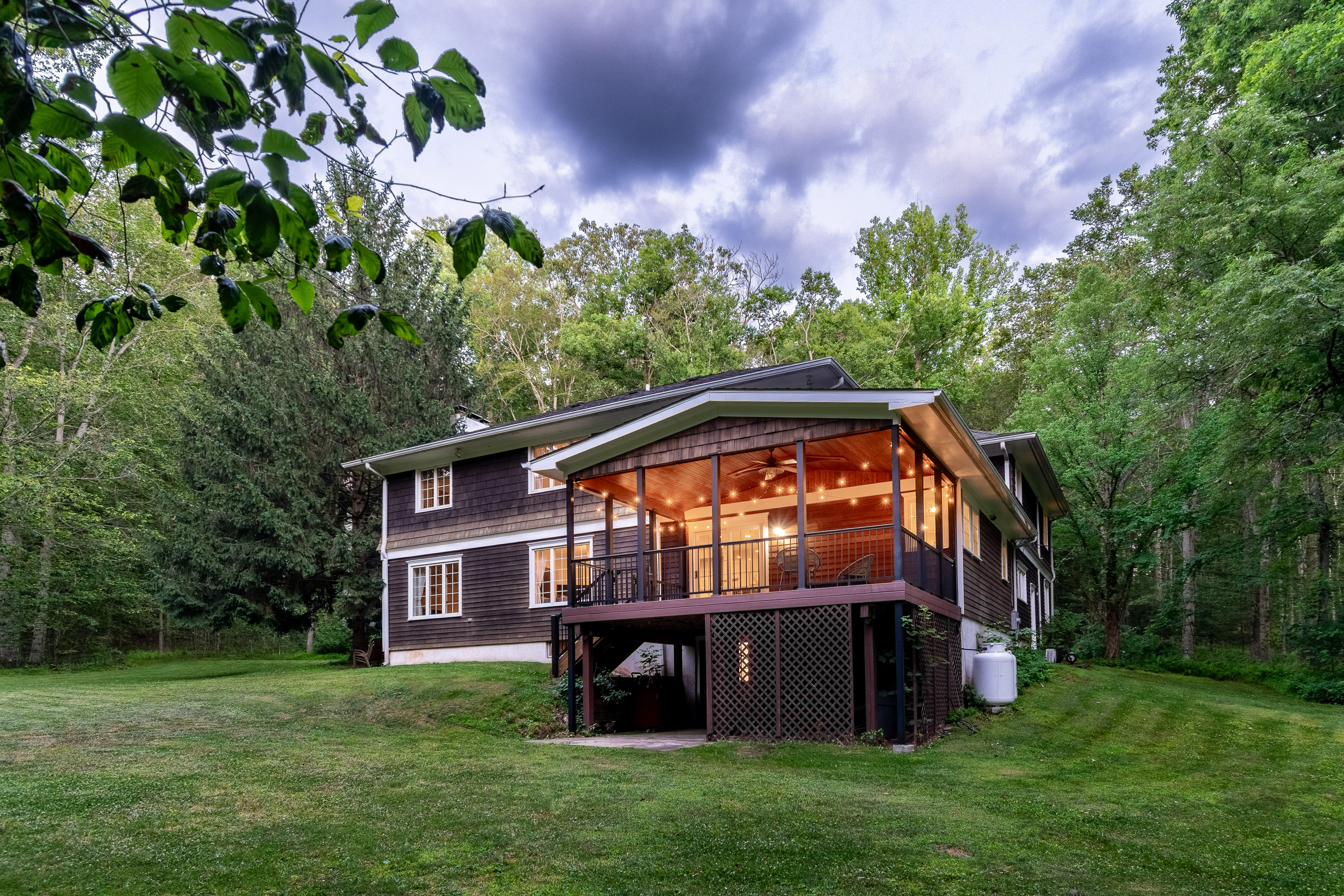  Creekside Serenity Meets Modern Comfort - 物件實景