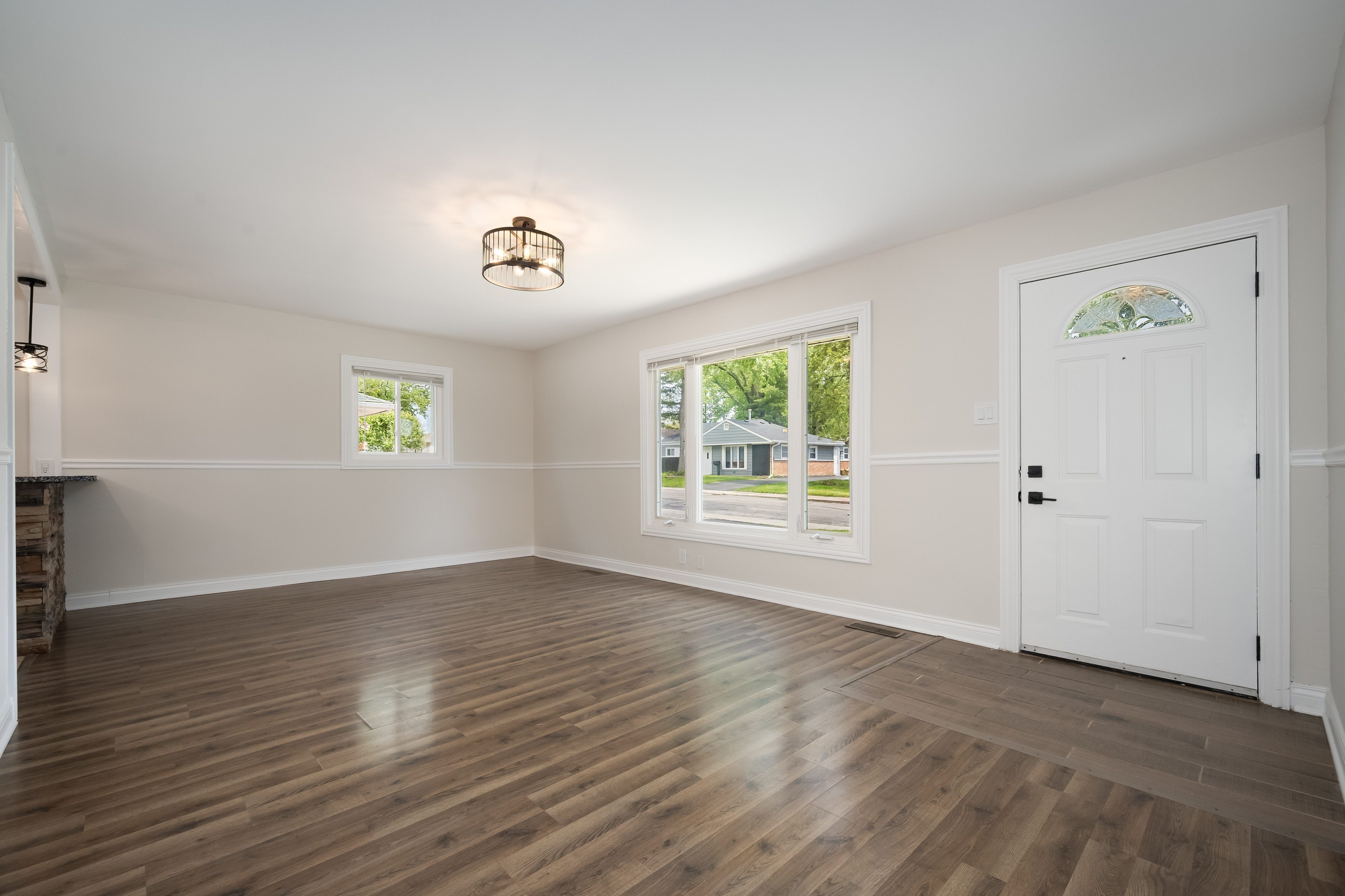  Beautiful, Spacious and Newly Renovated Ranch - 物件實景