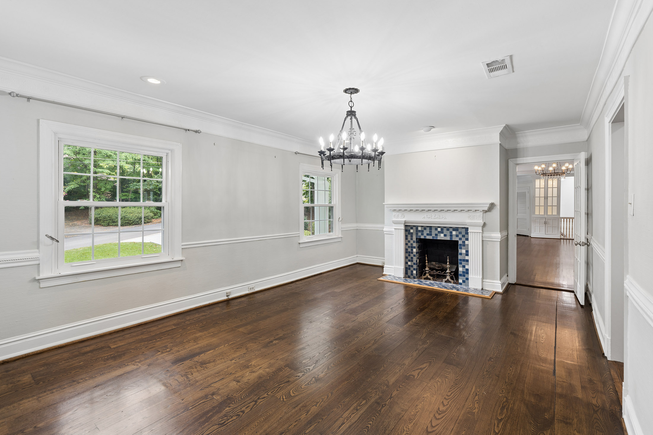  Beautiful Sandy Springs Home Offers Exceptional Space and Flexible Living - 物件實景
