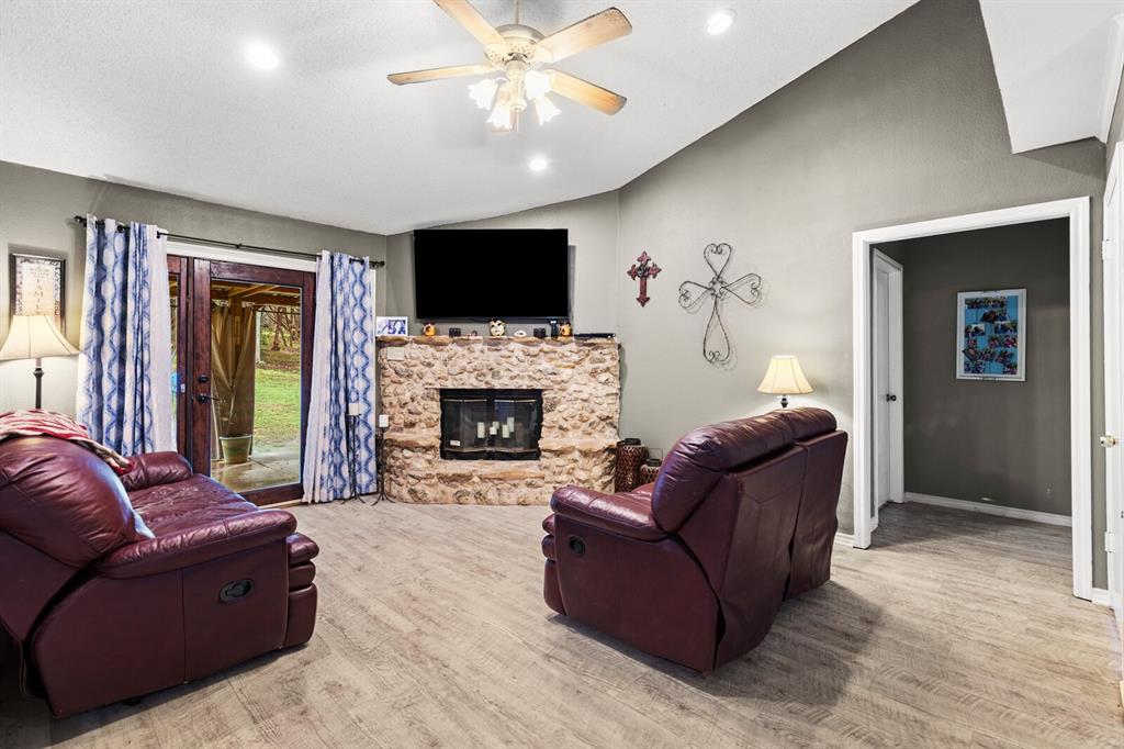 China Spring, Texas, 76633, United States, 3 Bedrooms Bedrooms, ,2 BathroomsBathrooms,Residential,For Sale,1986064