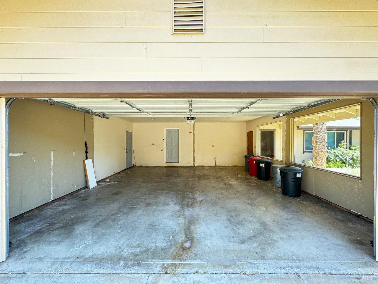 Lakeport, California, 95453, United States, 4 Bedrooms Bedrooms, ,3 BathroomsBathrooms,Residential,For Sale,2015104