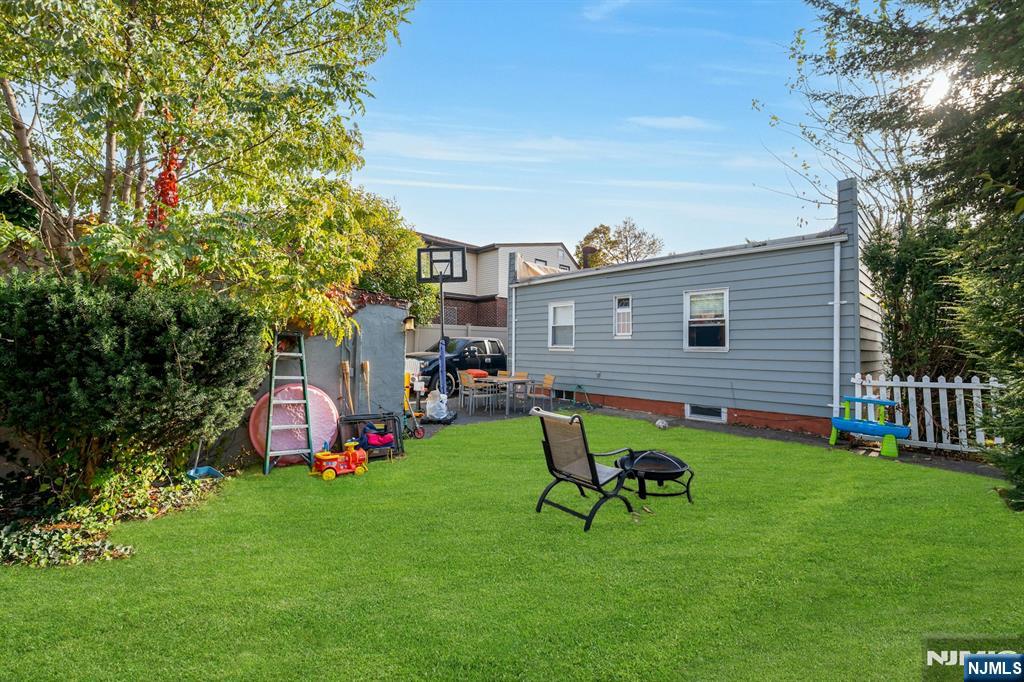 Hasbrouck Heights, New Jersey, 07604, United States, 3 Bedrooms Bedrooms, ,2 BathroomsBathrooms,Residential,For Sale,1989052