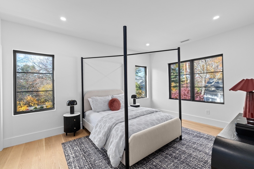 Newton, Massachusetts, 02461, United States, 7 Bedrooms Bedrooms, ,8 BathroomsBathrooms,Residential,For Sale,1995723