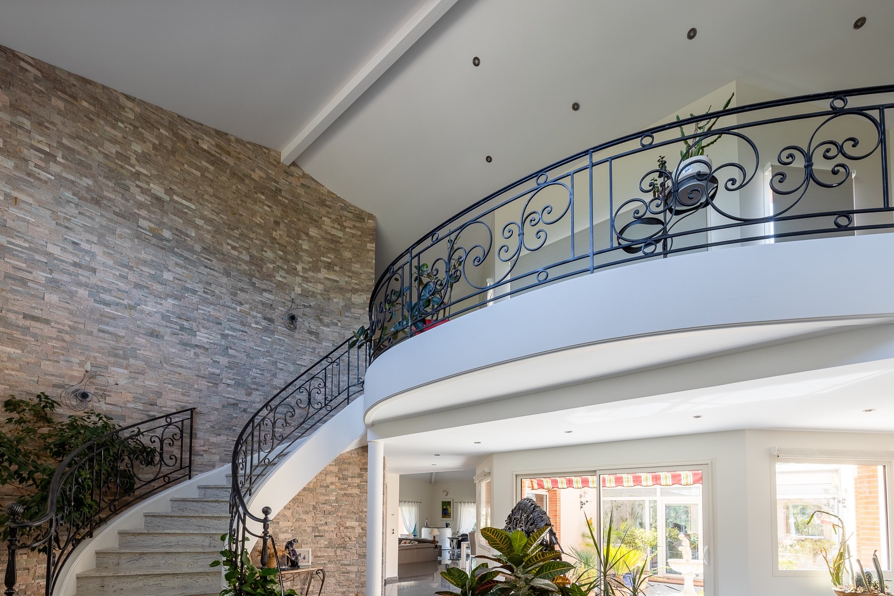  A superb, recently built property with exceptional features. - 物件實景