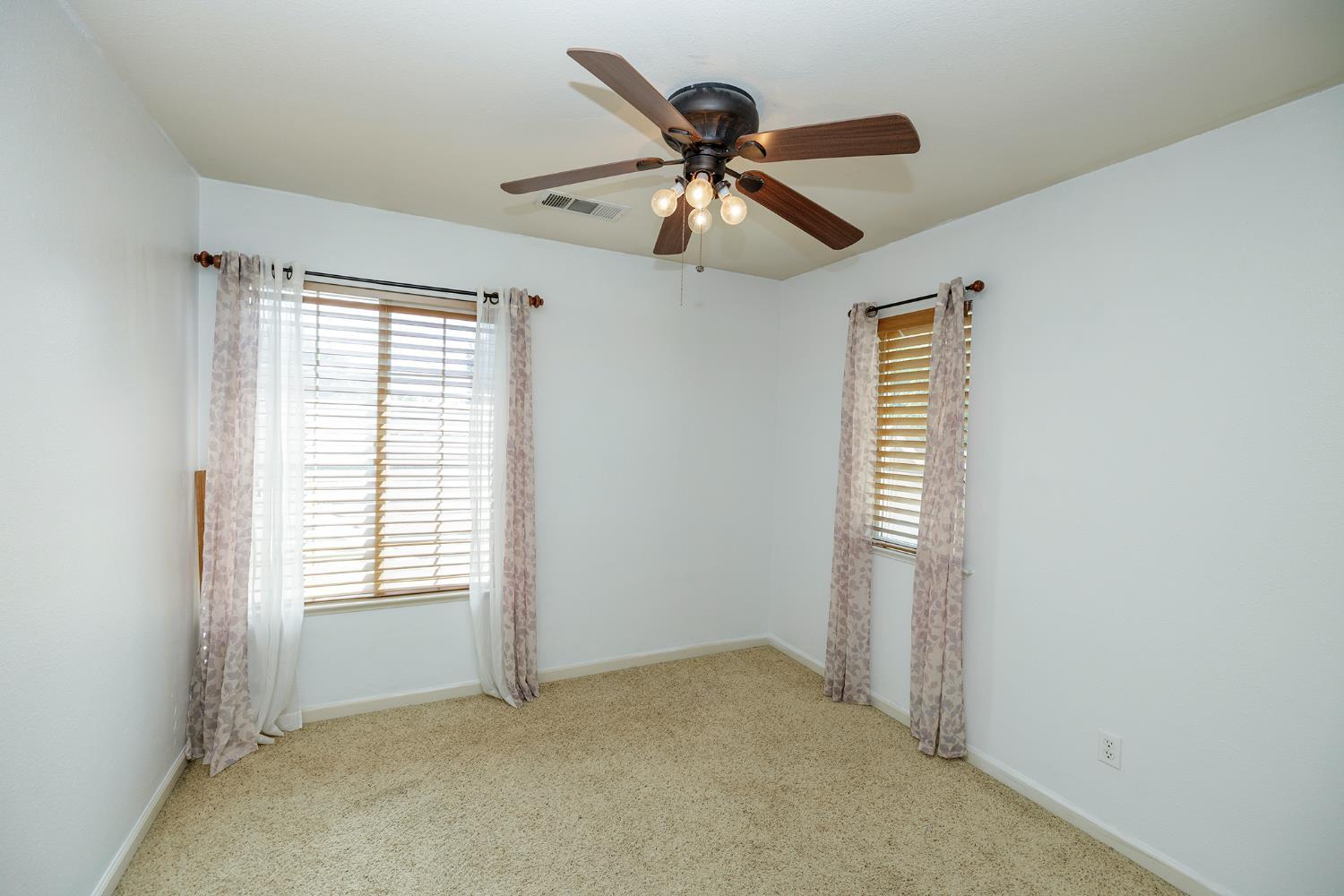 Merced, California, 95340, United States, 5 Bedrooms Bedrooms, ,3 BathroomsBathrooms,Residential,For Sale,1943664