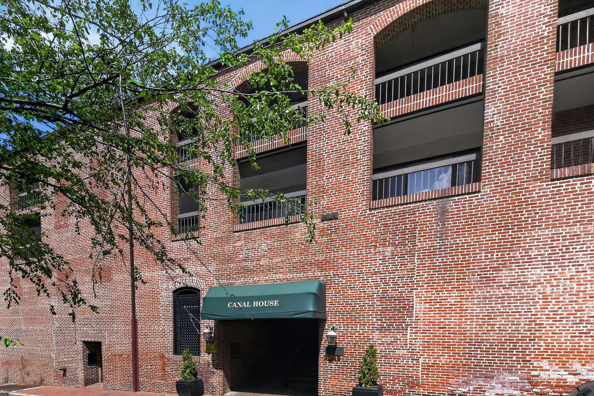  3225 Grace Street NW, Washington, DC, 20007 - 物件實景