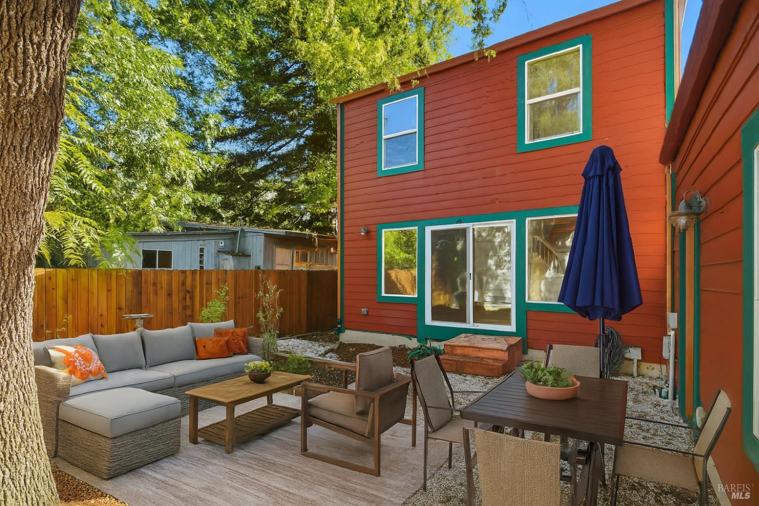 Santa Rosa, California, 95401, United States, 3 Bedrooms Bedrooms, ,2 BathroomsBathrooms,Residential,For Sale,1992819