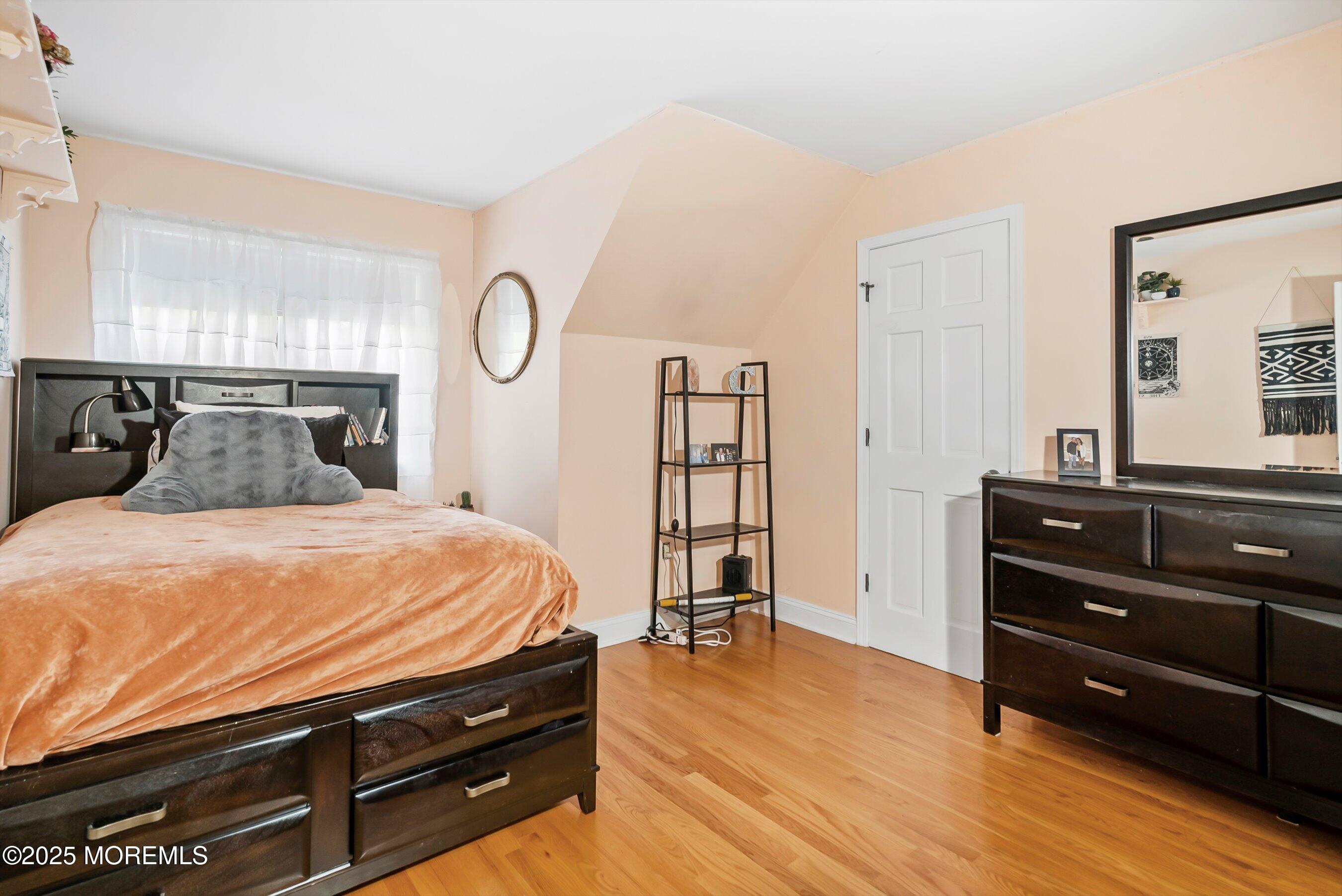 Colts Neck, New Jersey, 07722, United States, 5 Bedrooms Bedrooms, ,4 BathroomsBathrooms,Residential,For Sale,1973878