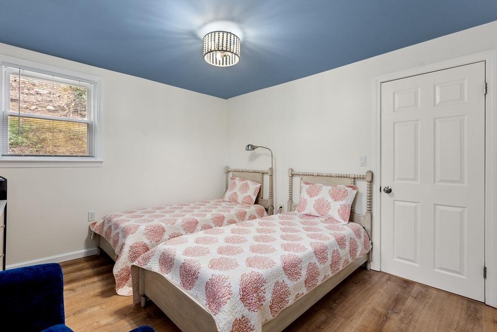 Holland, Massachusetts, 01521, United States, 3 Bedrooms Bedrooms, ,2 BathroomsBathrooms,Residential,For Sale,1864446