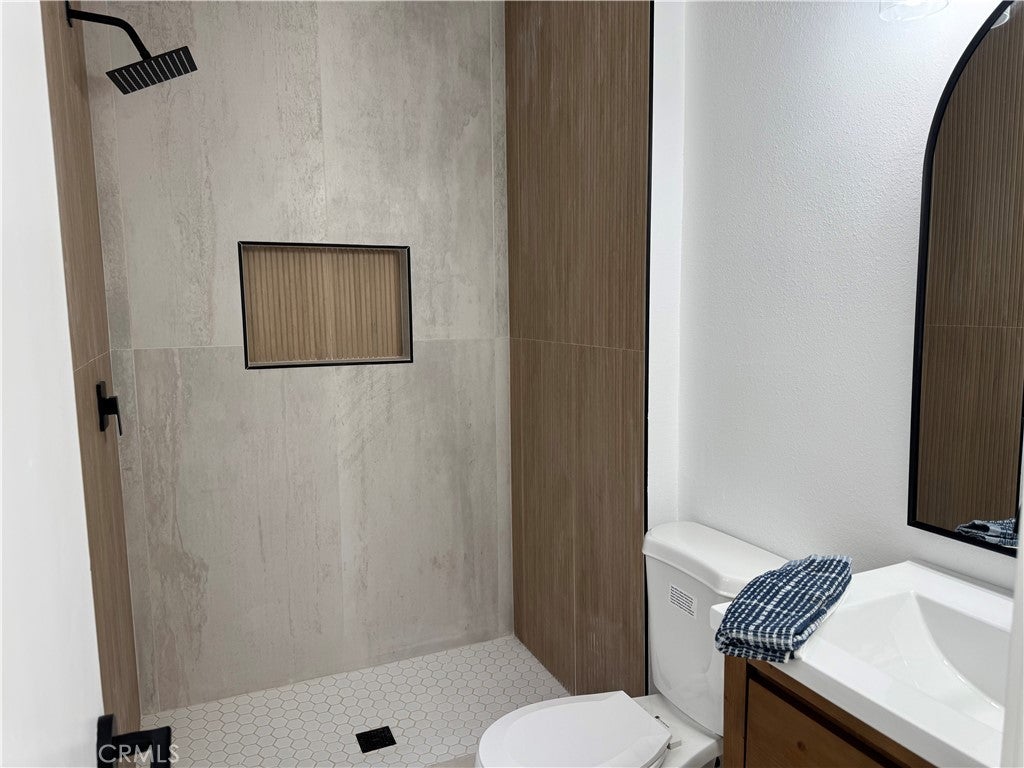 Ontario, California, 91761, United States, 4 Bedrooms Bedrooms, ,2 BathroomsBathrooms,Residential,For Sale,1988323