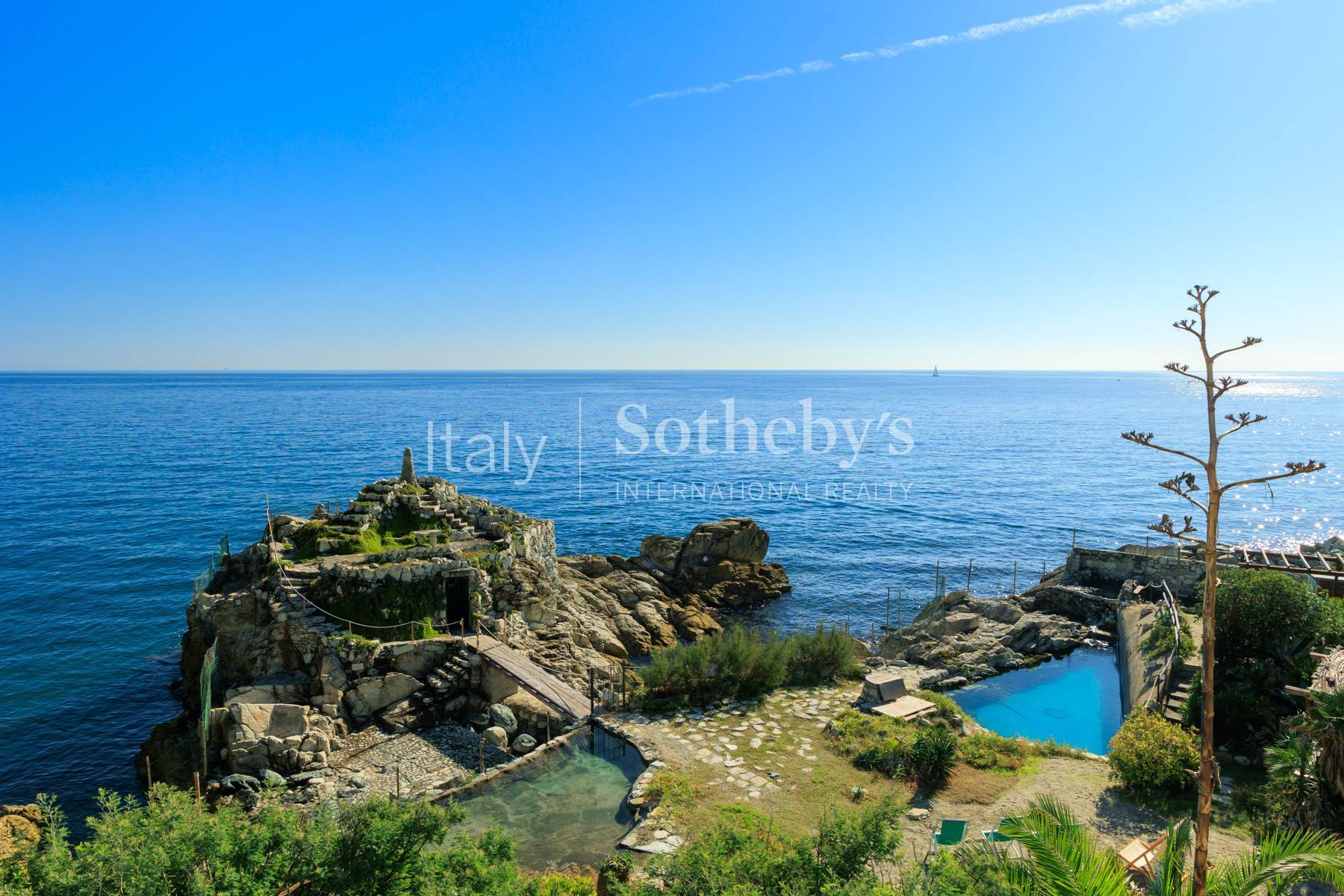  Elegant villa with private bay in Varazze - 物件實景
