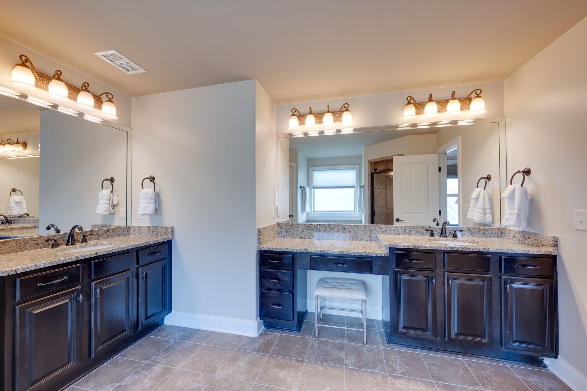  8050 Fenwick Ln, Spring Hill, TN, 37174 - 物件實景