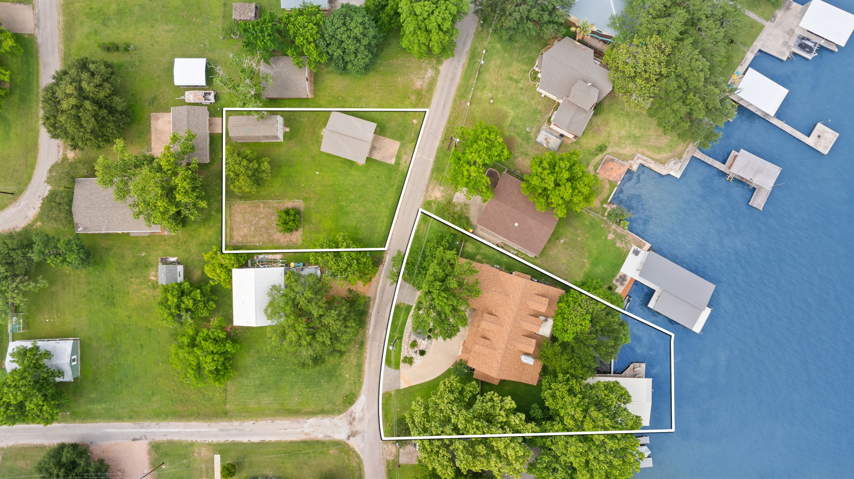  402 S. Shorewood Dr on Lake LBJ - 物件實景