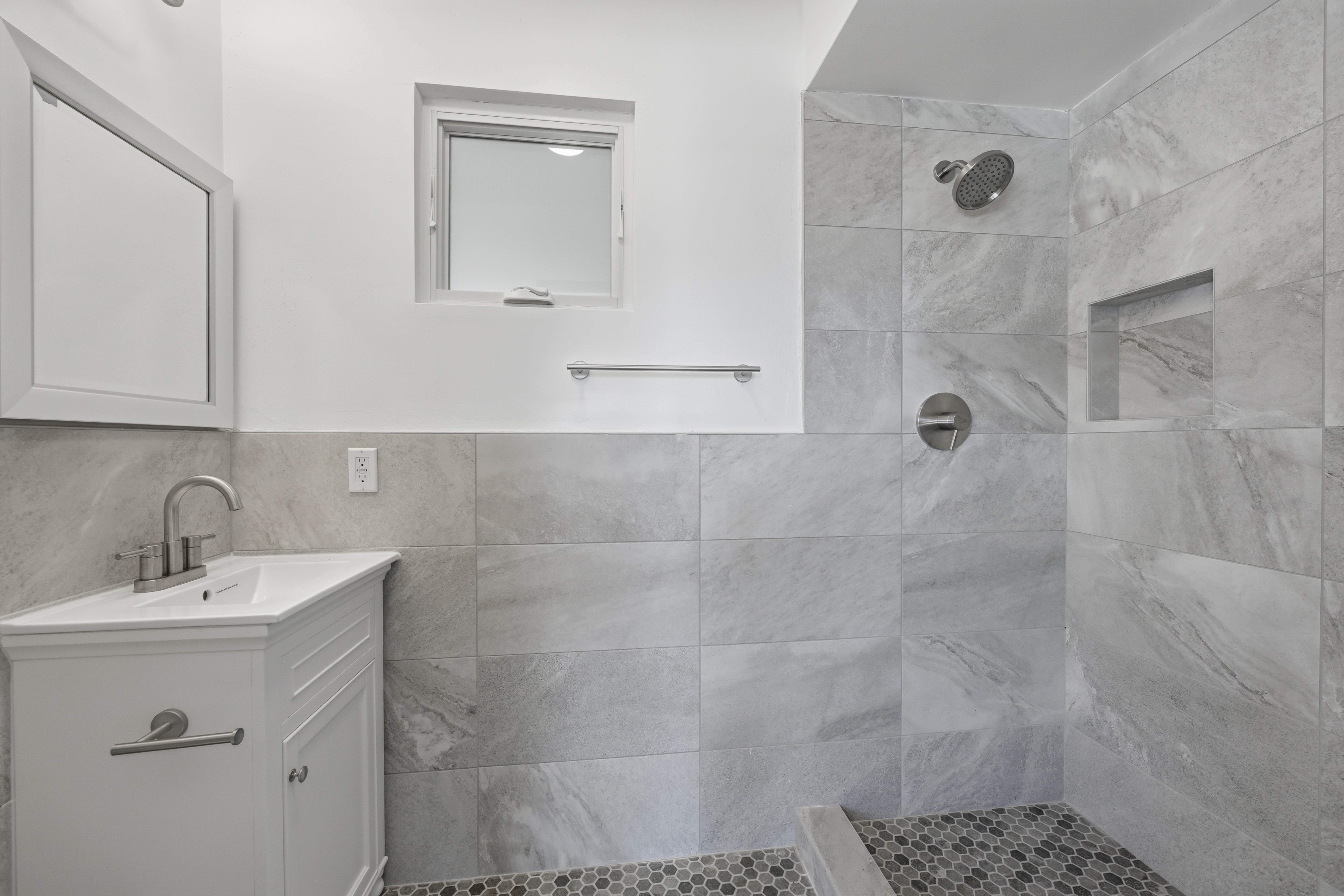  9815 Mira Del Rio Drive, Sacramento, CA 95827 - 物件實景