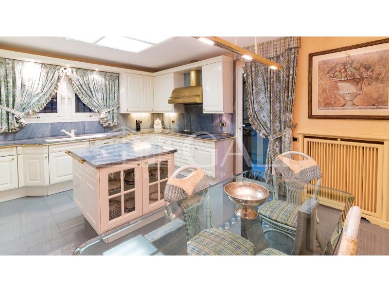 Andorra la Vella, Andorra, AD, 5 Bedrooms Bedrooms, ,4 BathroomsBathrooms,Residential,For Sale,1627592