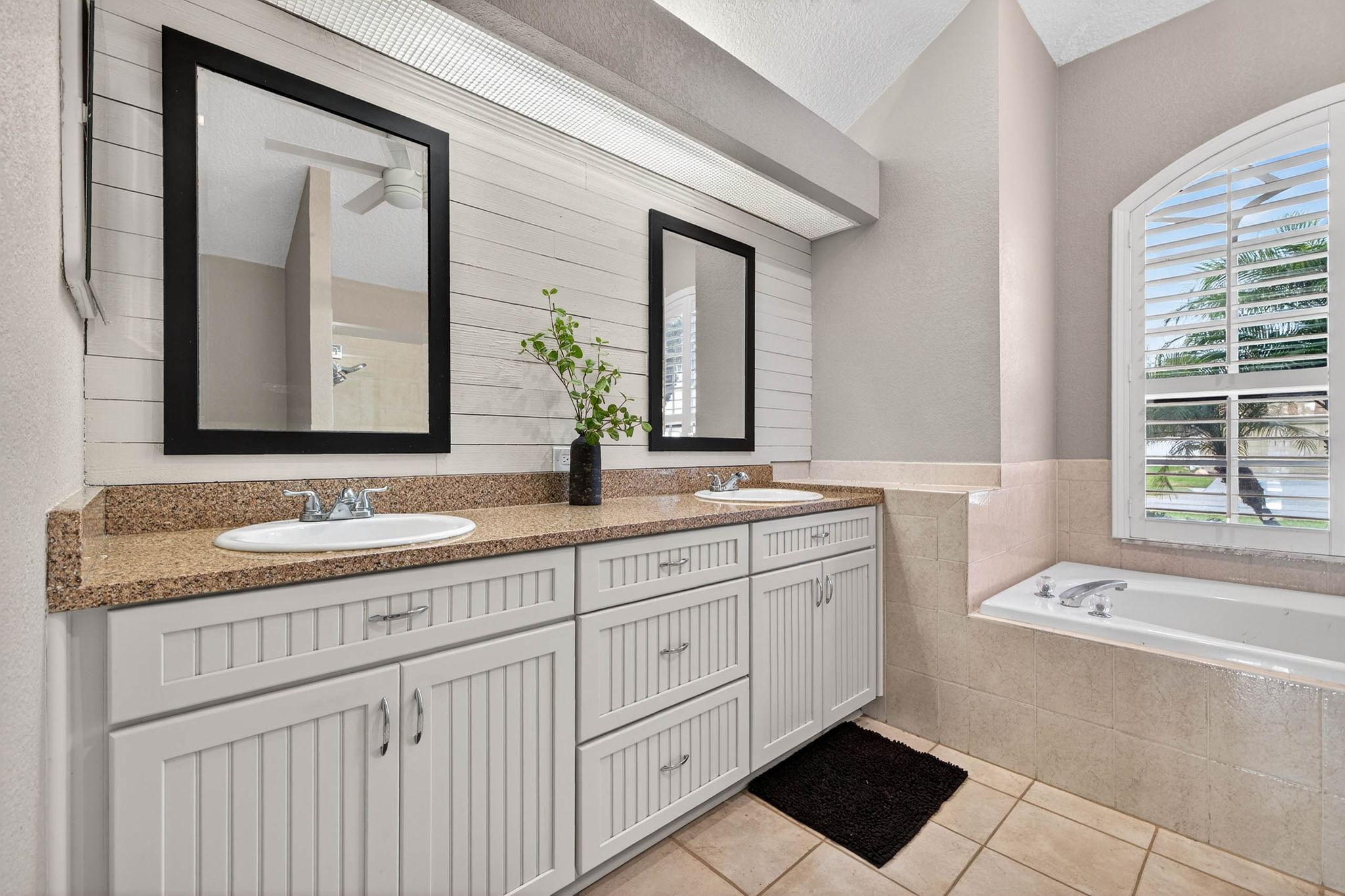 Lutz, Florida, 33549, United States, 4 Bedrooms Bedrooms, ,3 BathroomsBathrooms,Residential,For Sale,2010768