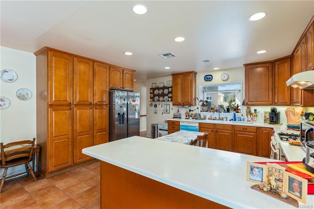 La Verne, California, 91750, United States, 3 Bedrooms Bedrooms, ,3 BathroomsBathrooms,Residential,For Sale,1878252
