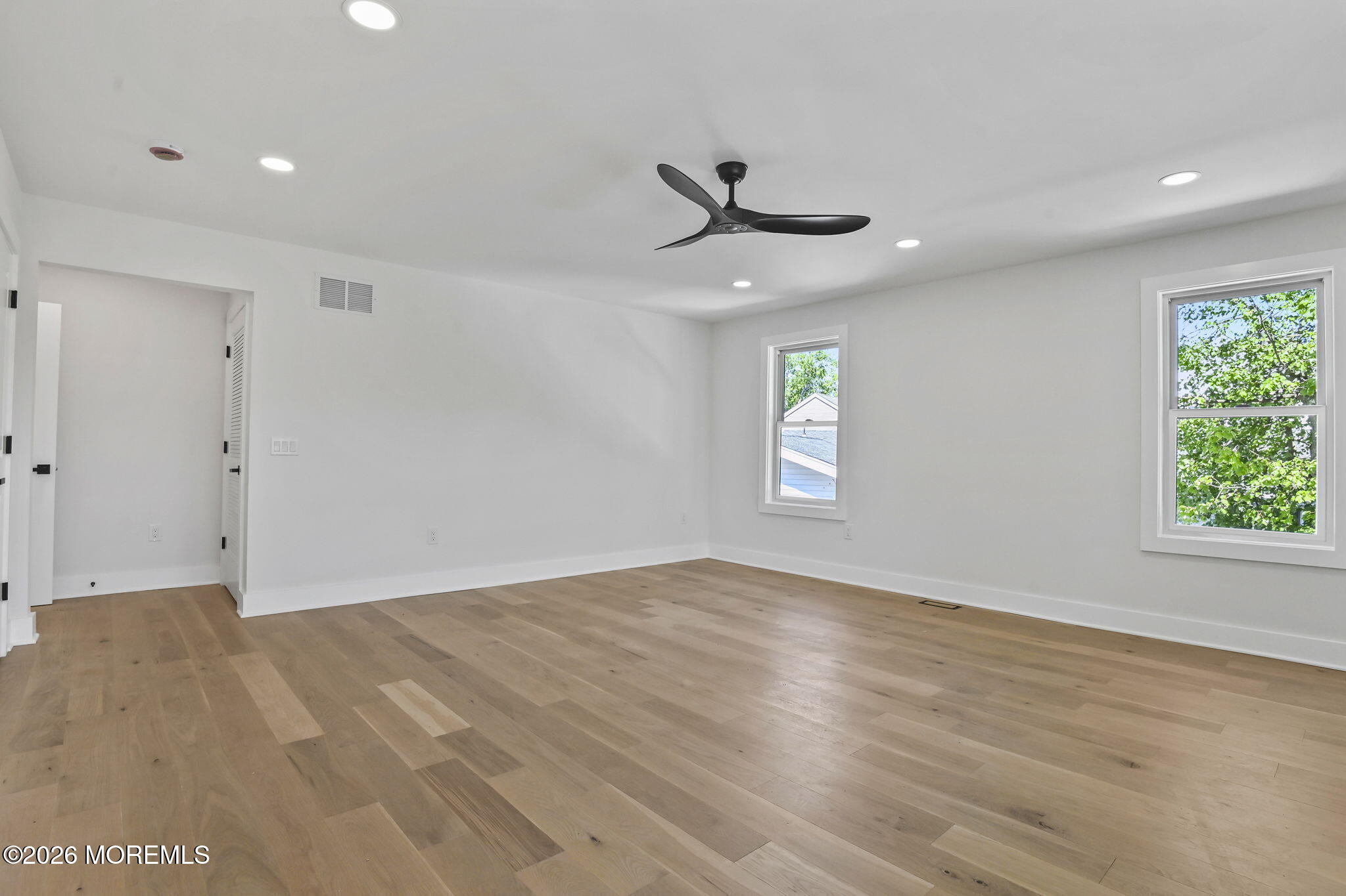 Point Pleasant, New Jersey, 08742, United States, 6 Bedrooms Bedrooms, ,5 BathroomsBathrooms,Residential,For Sale,2048997