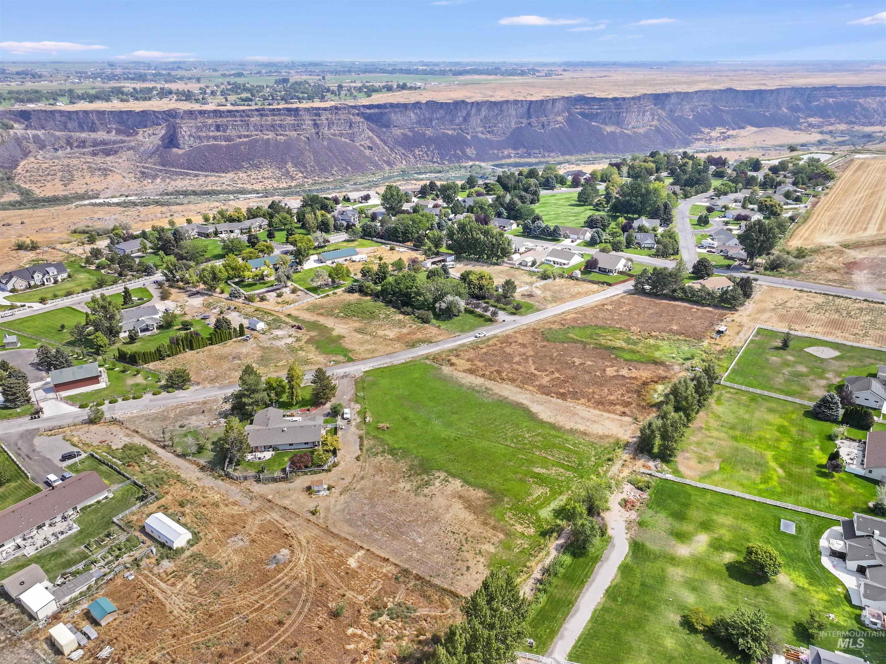 Twin Falls, Idaho, 83301, United States, 3 Bedrooms Bedrooms, ,2 BathroomsBathrooms,Residential,For Sale,1932611