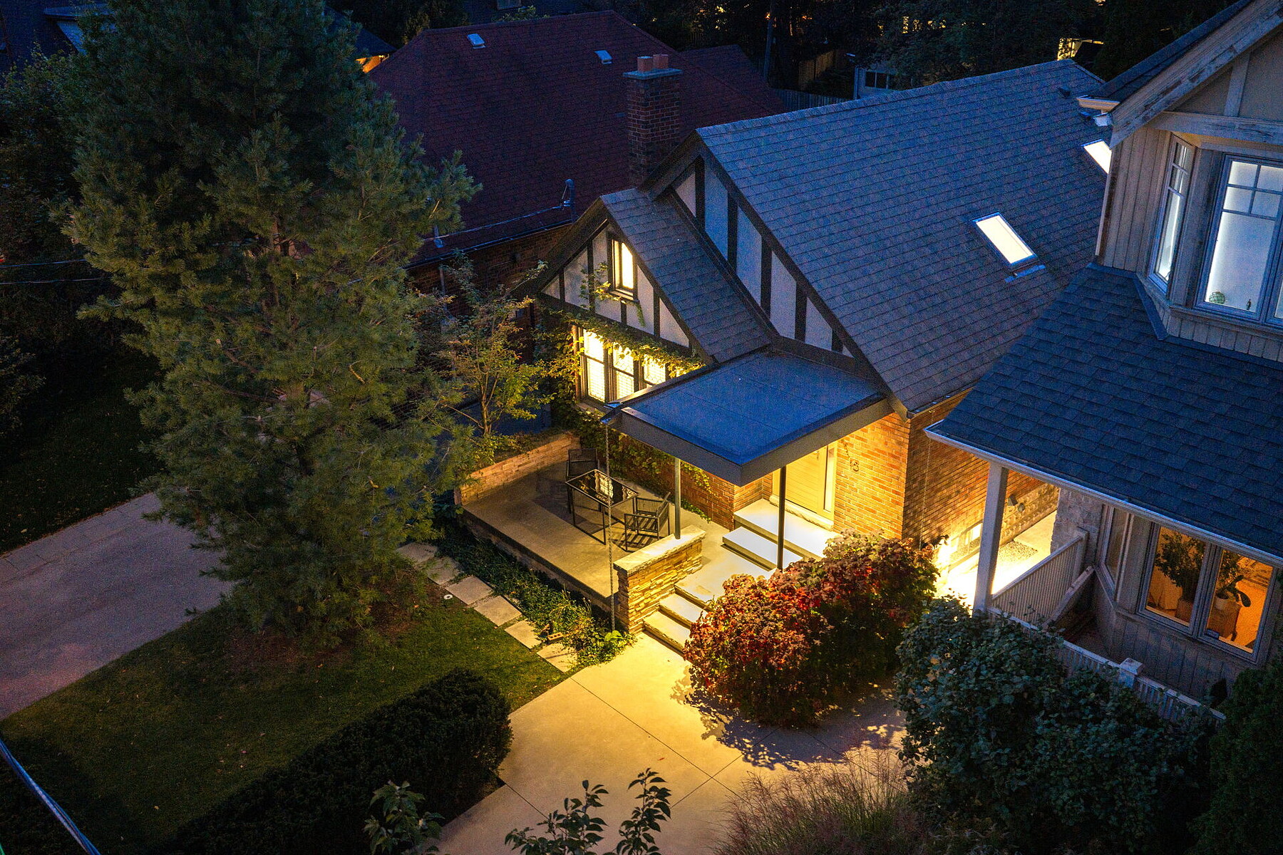 16 Sunnybrook Rd - 物件實景