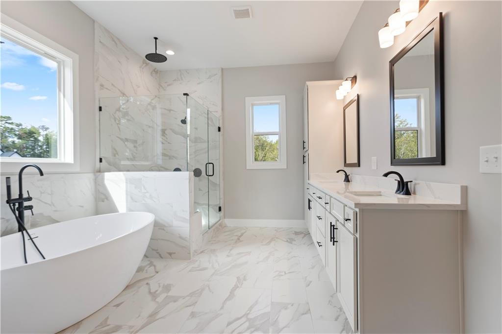 Carrollton, Georgia, 30116, United States, 4 Bedrooms Bedrooms, ,4 BathroomsBathrooms,Residential,For Sale,2001875