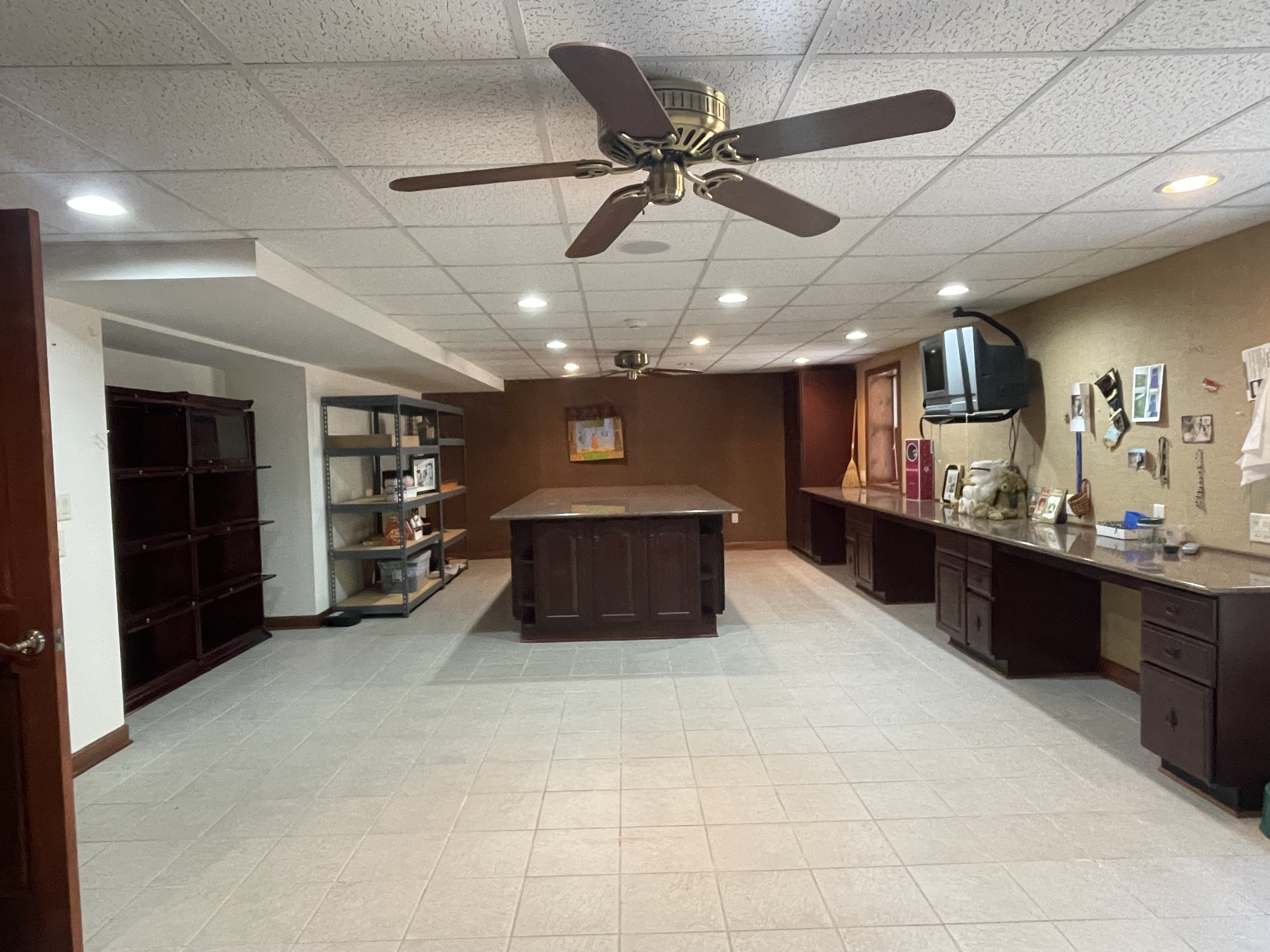 Murphysboro, Illinois, 62966, United States, 5 Bedrooms Bedrooms, ,6 BathroomsBathrooms,Residential,For Sale,1977081