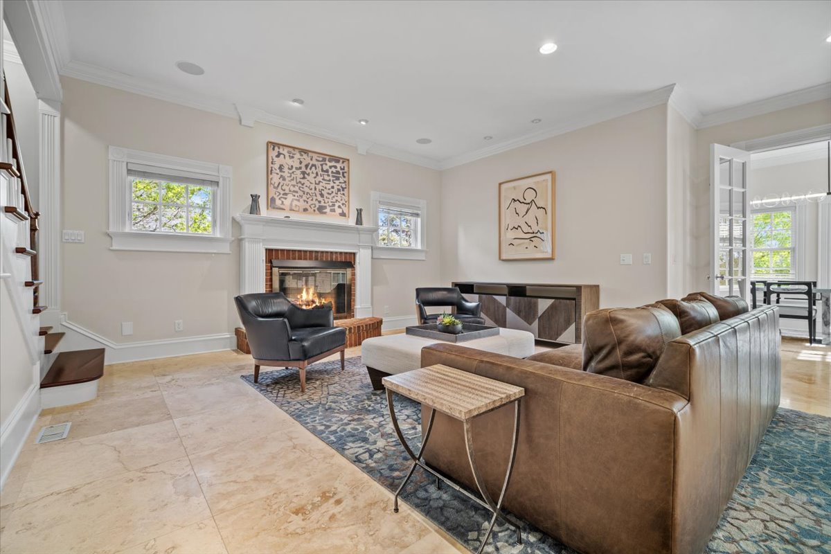 Bloomington, Illinois, 61704, United States, 4 Bedrooms Bedrooms, ,7 BathroomsBathrooms,Residential,For Sale,1941288
