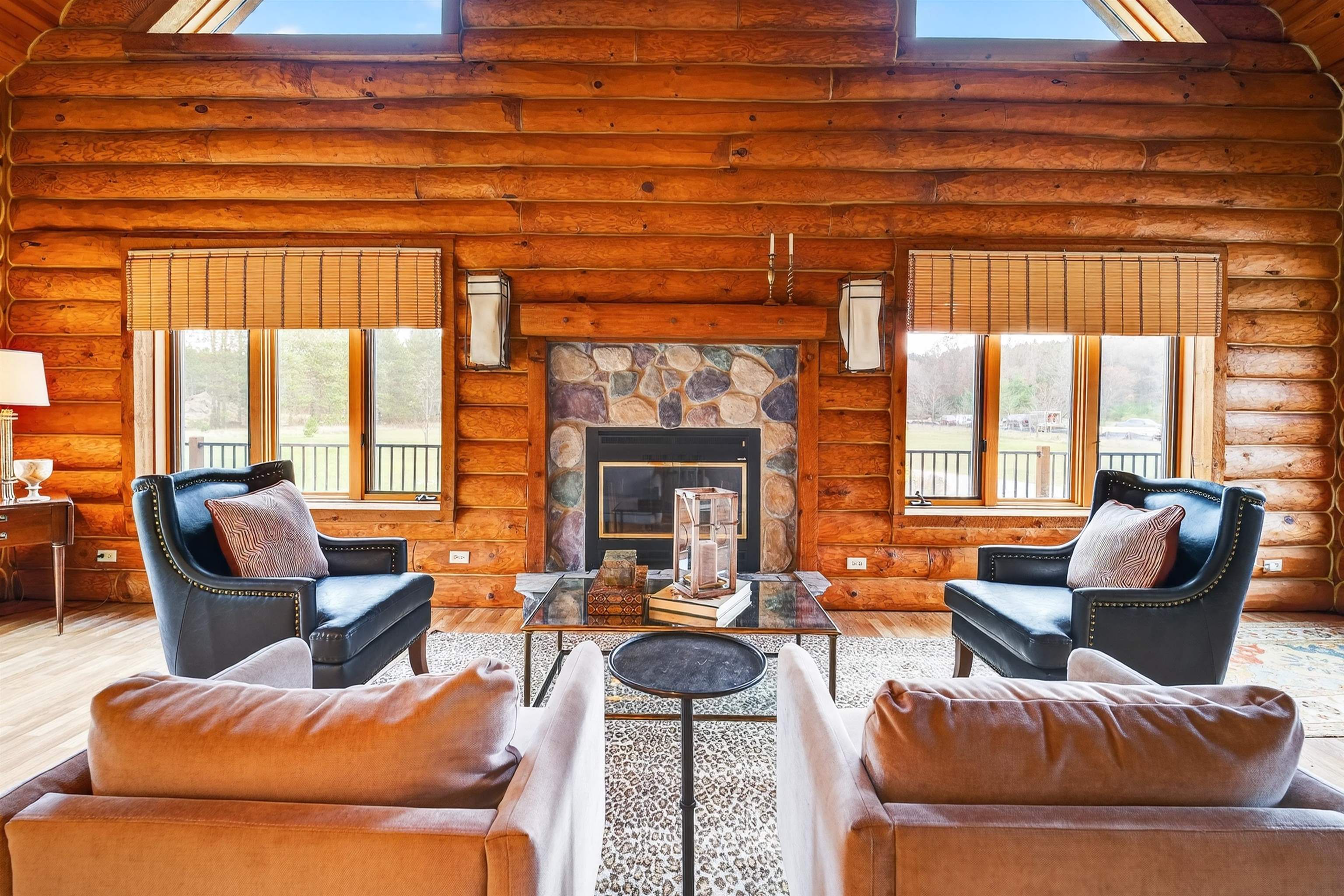 IOLA, Wisconsin, 54945, United States, 2 Bedrooms Bedrooms, ,3 BathroomsBathrooms,Residential,For Sale,1991168