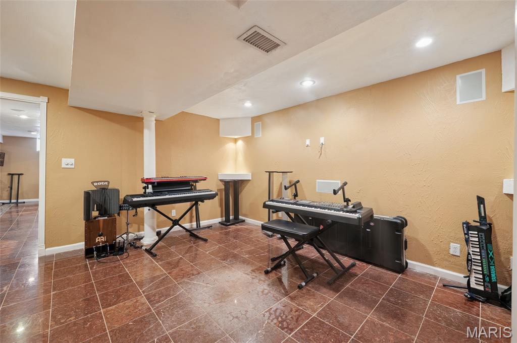 O'Fallon, Missouri, 63368, United States, 4 Bedrooms Bedrooms, ,4 BathroomsBathrooms,Residential,For Sale,2003320