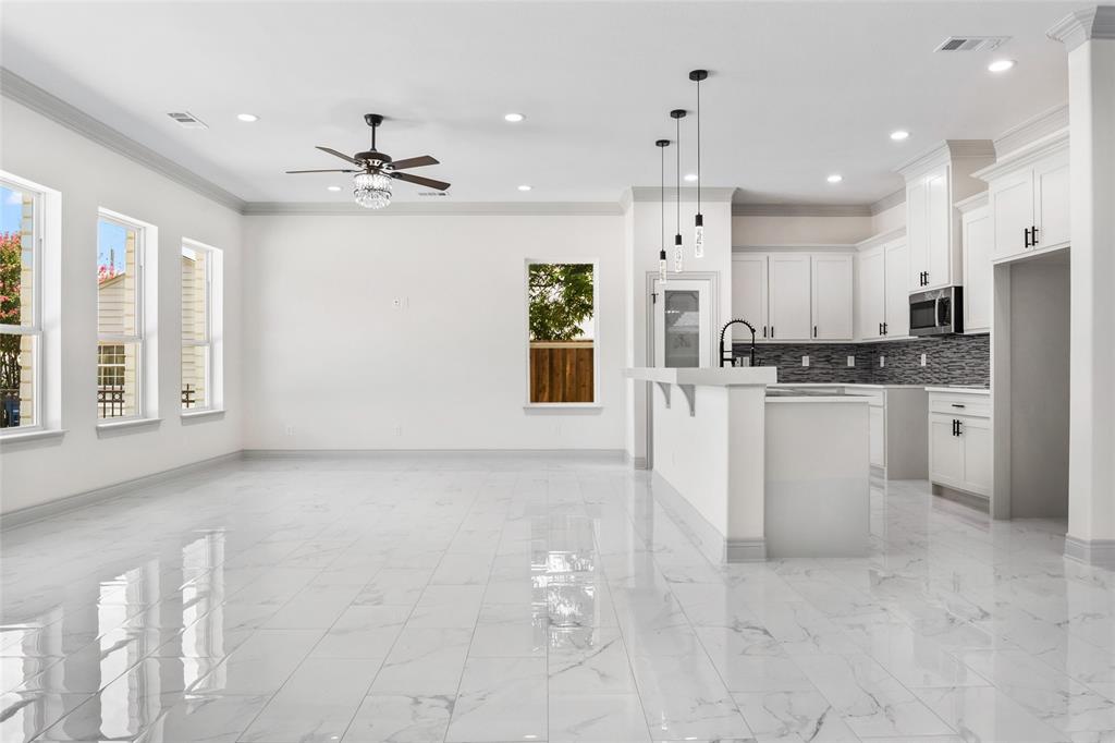 Dallas, Texas, 75212, United States, 4 Bedrooms Bedrooms, ,3 BathroomsBathrooms,Residential,For Sale,1930273