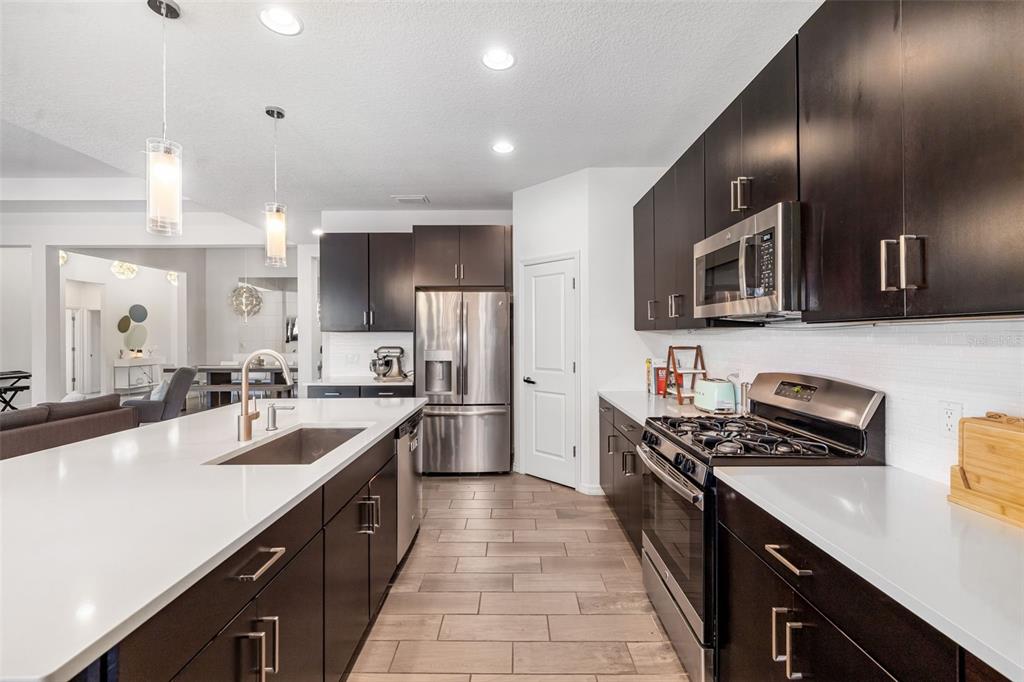 Bradenton, Florida, 34212, United States, 4 Bedrooms Bedrooms, ,3 BathroomsBathrooms,Residential,For Sale,1866766