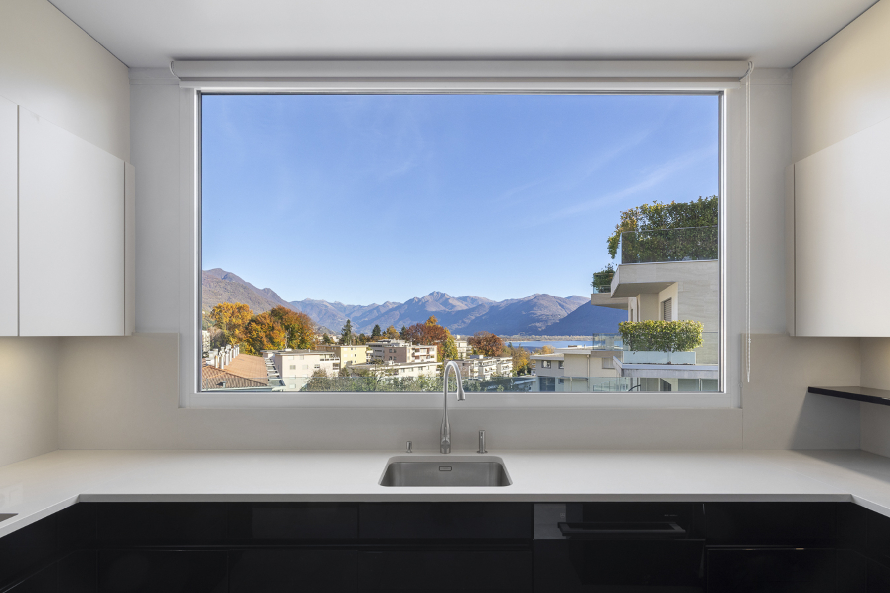  Exclusive penthouse in Minusio: comfort, light and panoramic view - 物件實景