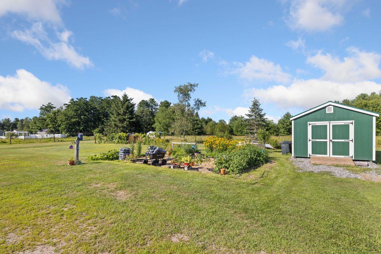 Standish, Maine, 04091, United States, 6 Bedrooms Bedrooms, ,3 BathroomsBathrooms,Residential,For Sale,1925370