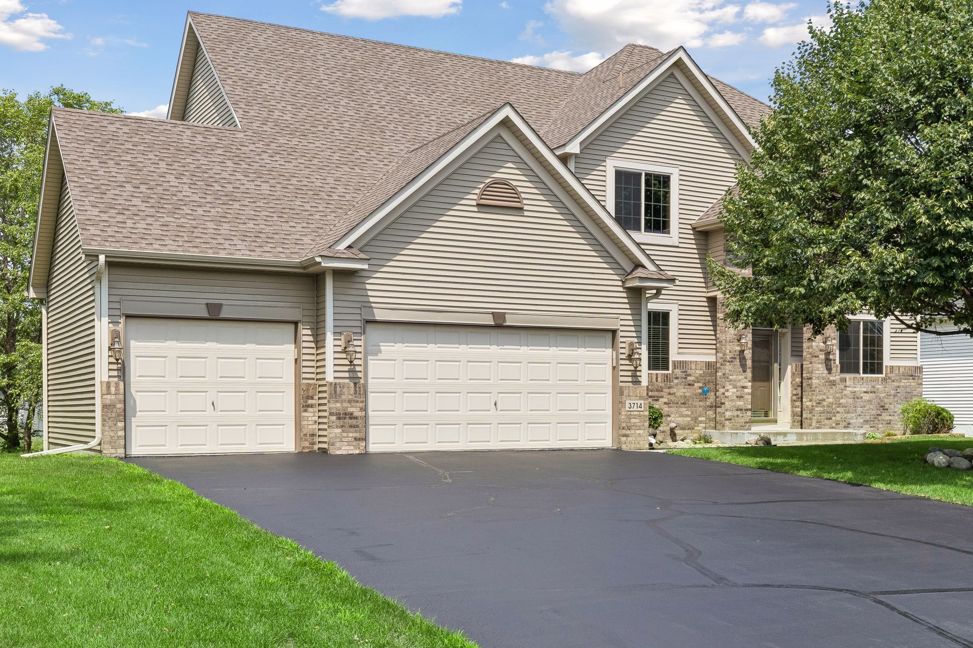  Meticulously Maintained Executive Home Near Parks and Trails - 物件實景