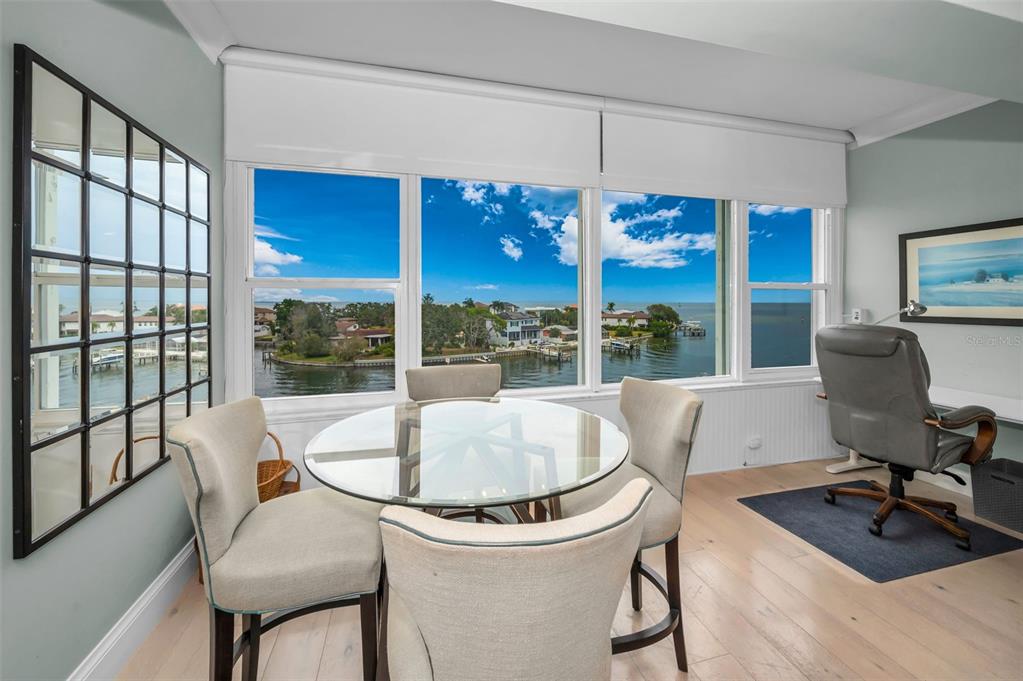 St Petersburg, Florida, 33704, United States, 2 Bedrooms Bedrooms, ,2 BathroomsBathrooms,Residential,For Sale,1989115