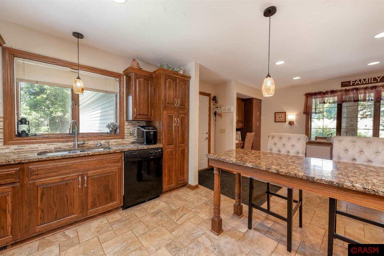 Mankato, Minnesota, 56001, United States, 5 Bedrooms Bedrooms, ,1 BathroomBathrooms,Residential,For Sale,1914135