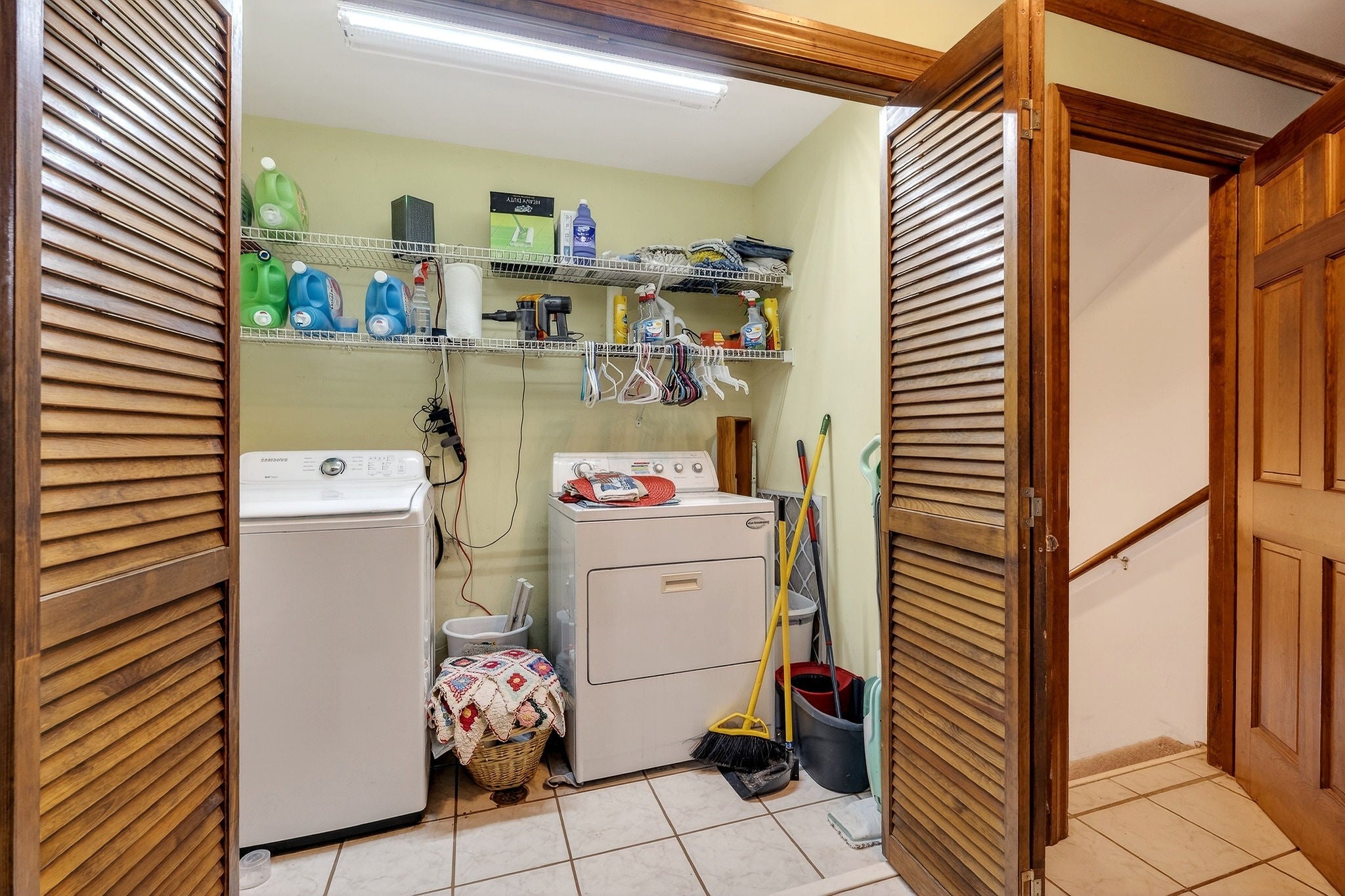 Smithville, Tennessee, 37166, United States, 6 Bedrooms Bedrooms, ,6 BathroomsBathrooms,Residential,For Sale,2008890