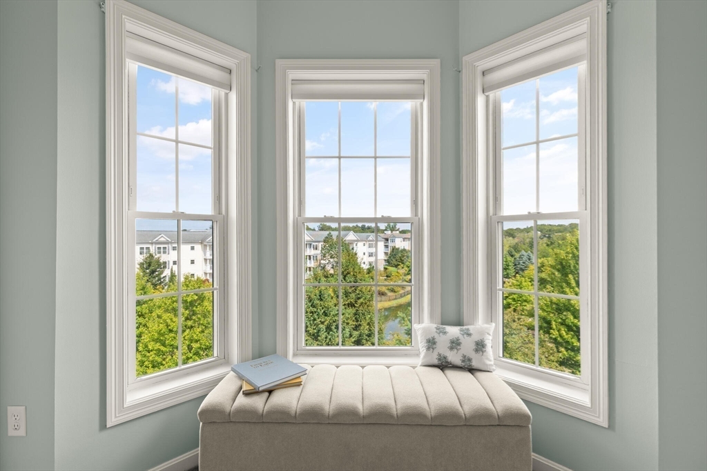 Braintree, Massachusetts, 02184, United States, 2 Bedrooms Bedrooms, ,2 BathroomsBathrooms,Residential,For Sale,1938636