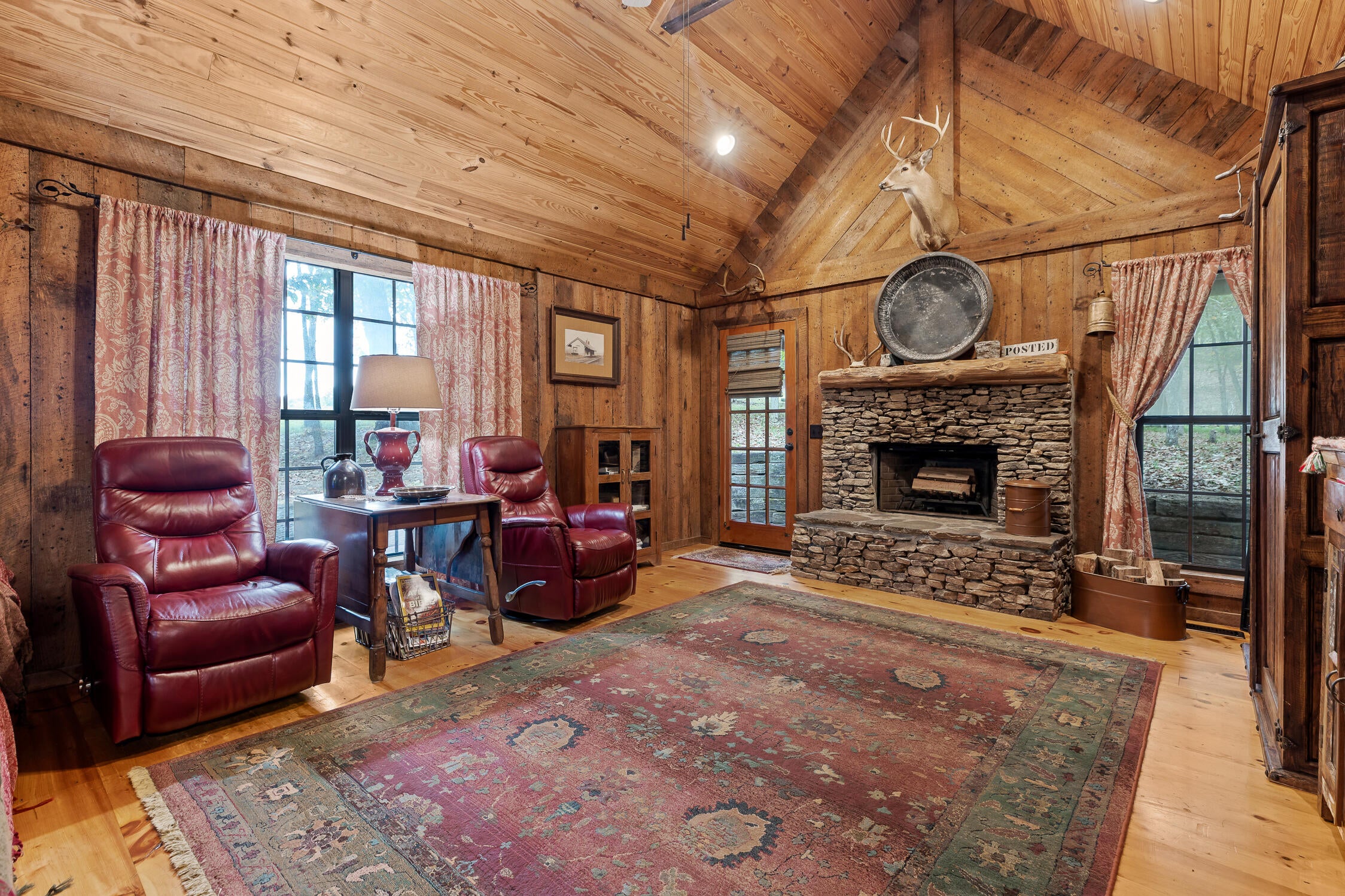 Mentone, Alabama, 35984, United States, 3 Bedrooms Bedrooms, ,2 BathroomsBathrooms,Residential,For Sale,1977298