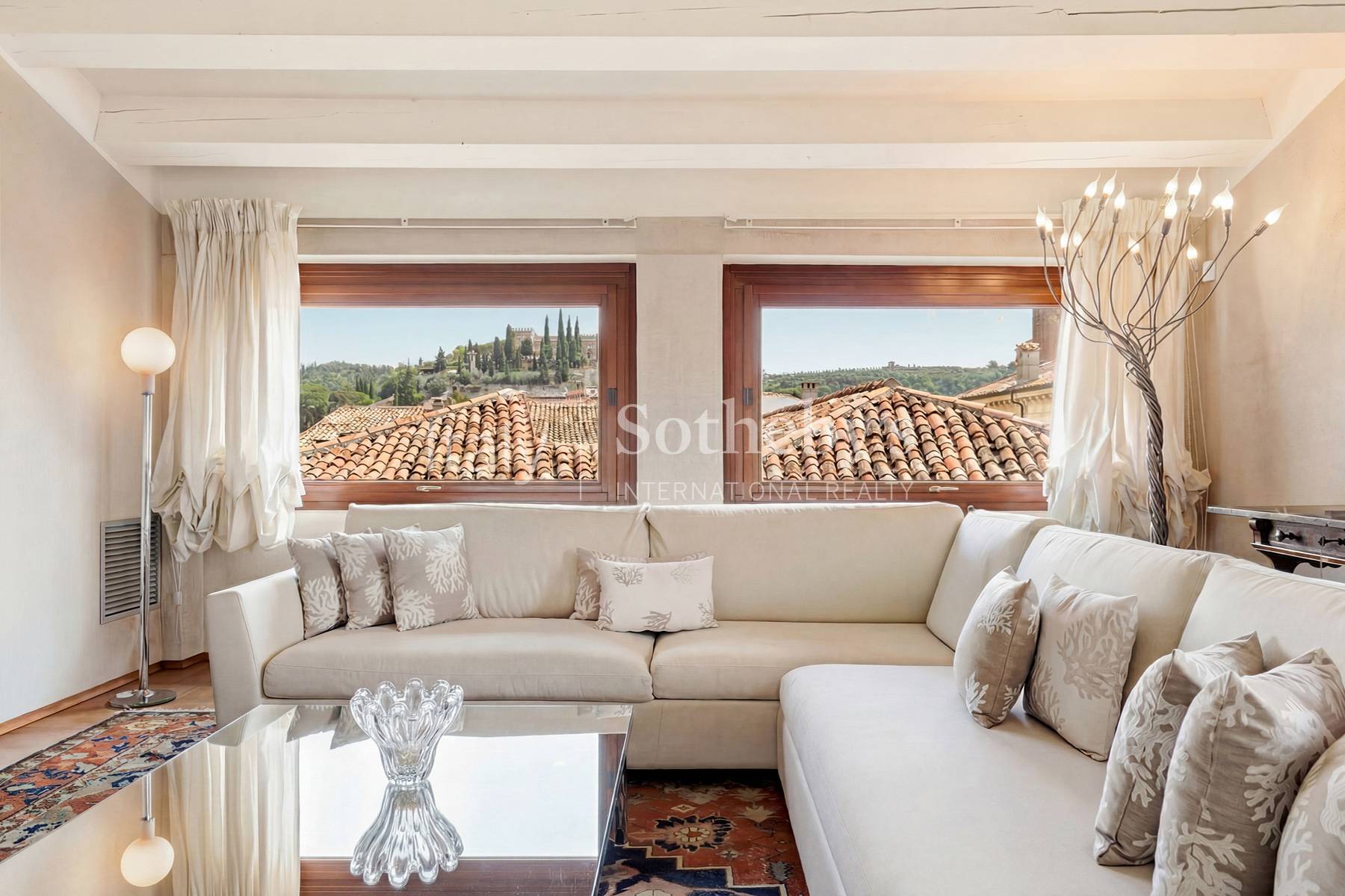  Prestigious Penthouse in a Historic Palazzo in the Heart of Verona - 物件實景
