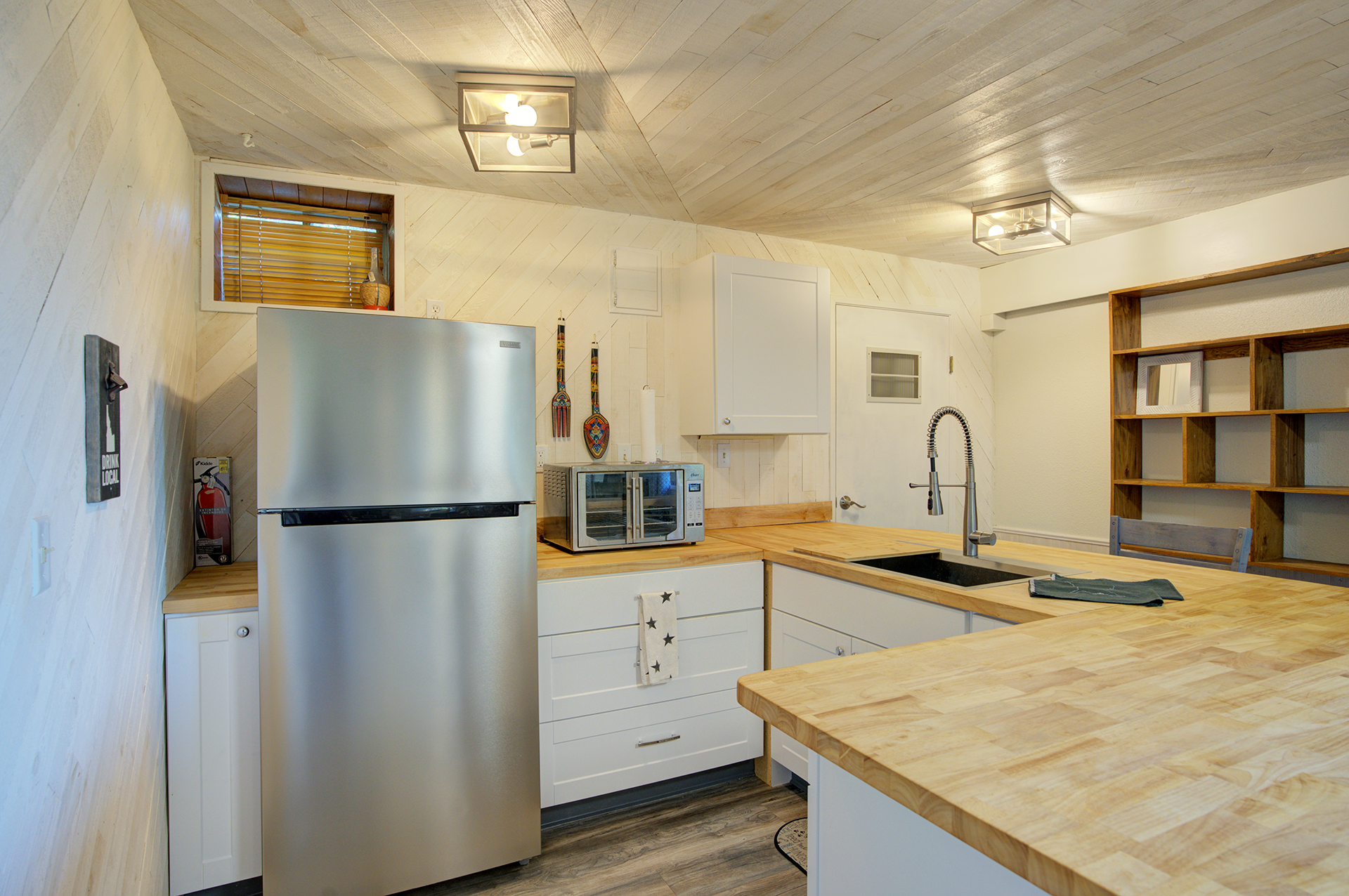 Sandpoint, Idaho, 83864, United States, 5 Bedrooms Bedrooms, ,3 BathroomsBathrooms,Residential,For Sale,1976312