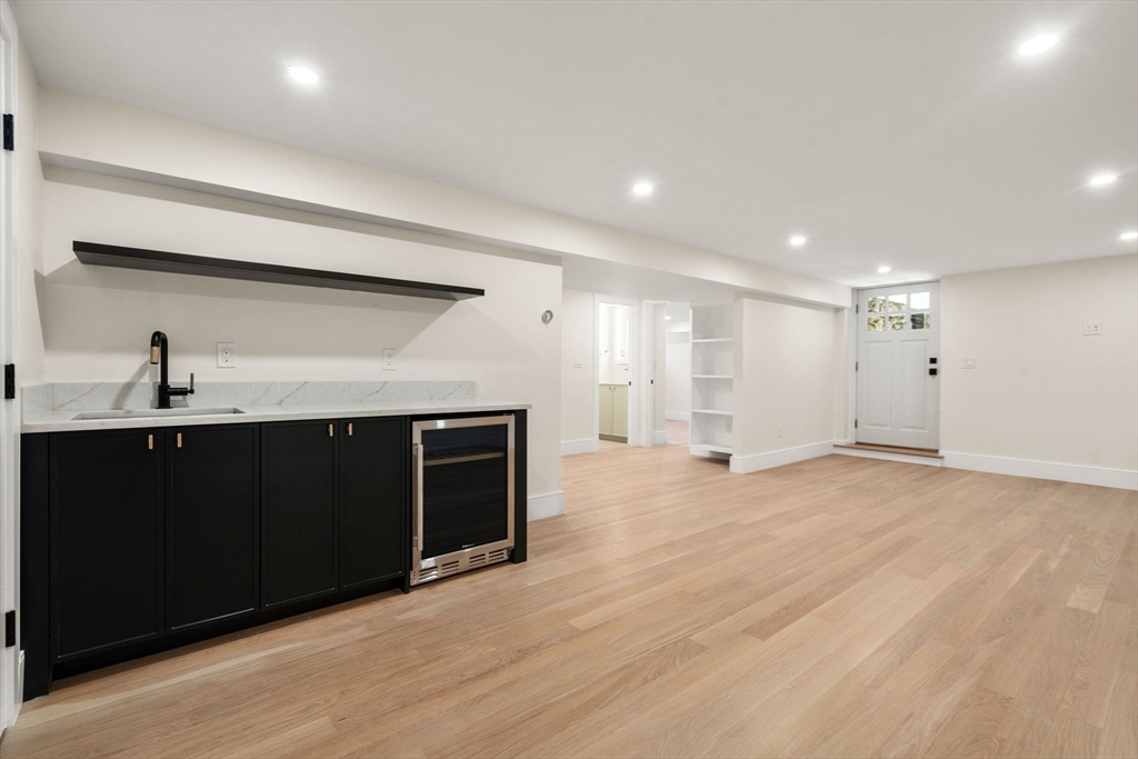 Newton, Massachusetts, 02465, United States, 6 Bedrooms Bedrooms, ,7 BathroomsBathrooms,Residential,For Sale,1995687