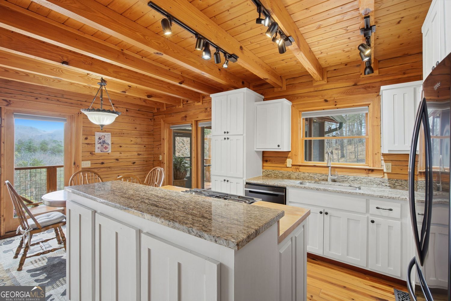Ellijay, Georgia, 30536, United States, 2 Bedrooms Bedrooms, ,3 BathroomsBathrooms,Residential,For Sale,2035001