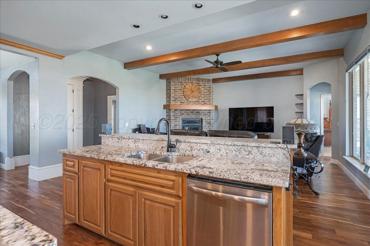 Canyon, Texas, 79015, United States, 4 Bedrooms Bedrooms, ,2 BathroomsBathrooms,Residential,For Sale,1989149