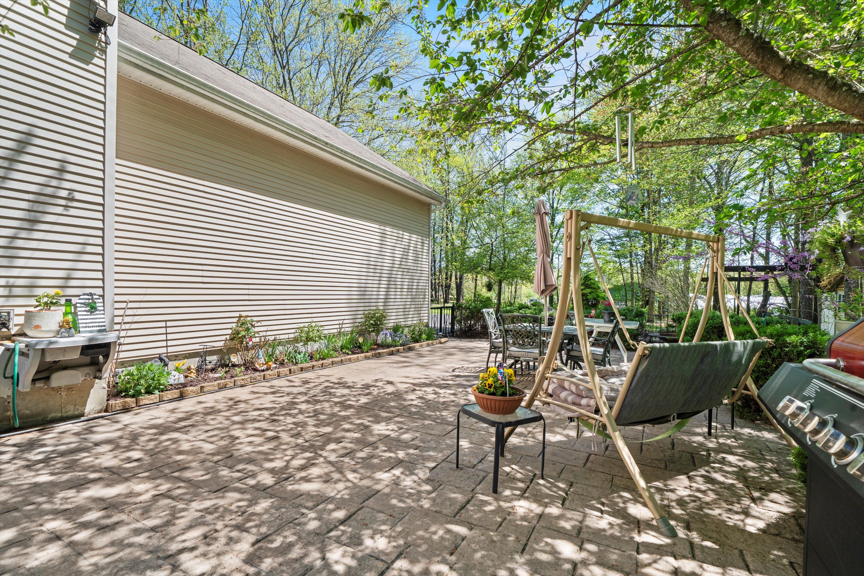Middletown, New York, 10941, United States, 4 Bedrooms Bedrooms, ,3 BathroomsBathrooms,Residential,For Sale,1861085