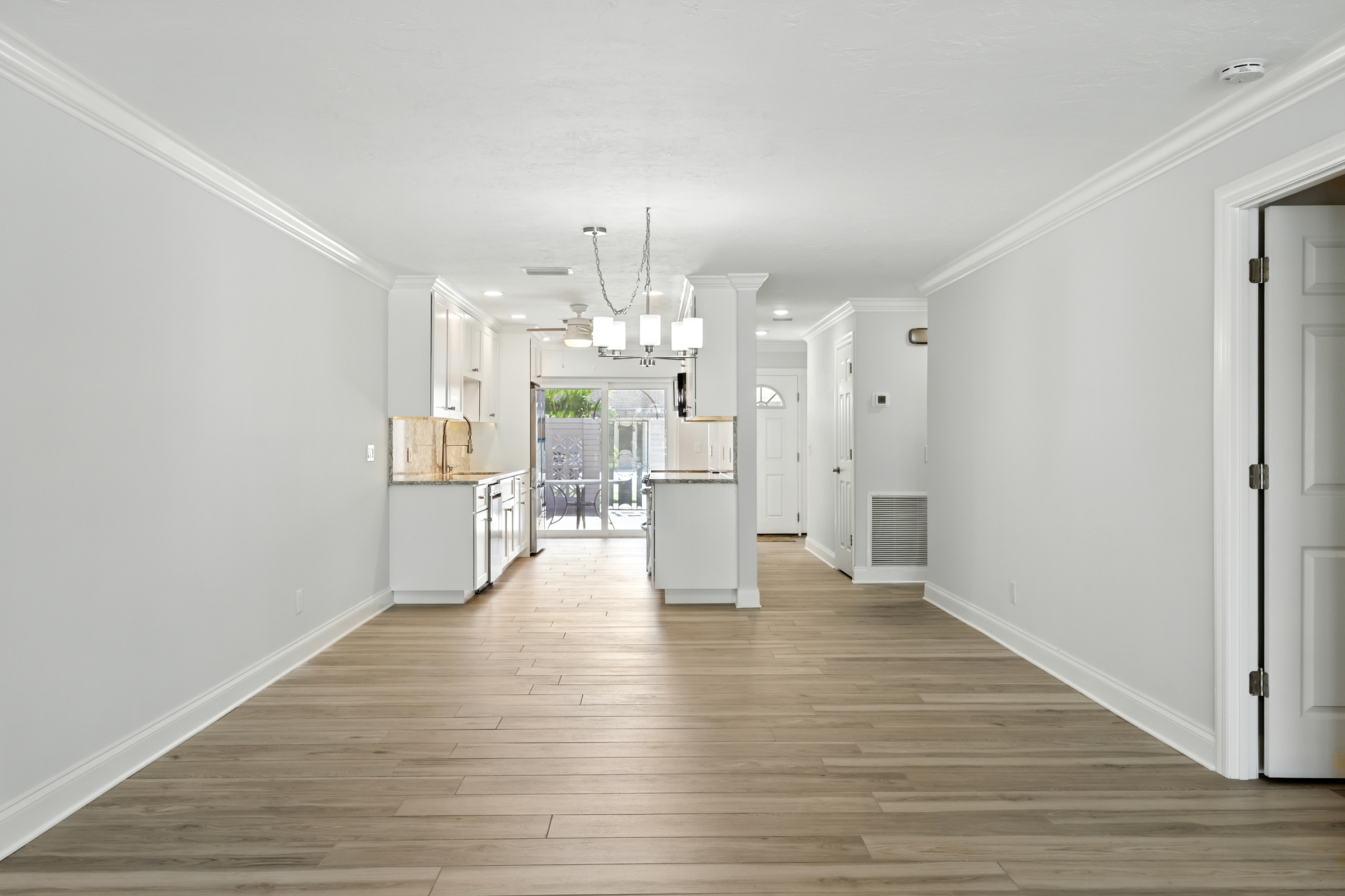 St. Petersburg, Florida, 33708, United States, 2 Bedrooms Bedrooms, ,2 BathroomsBathrooms,Residential,For Sale,1976301