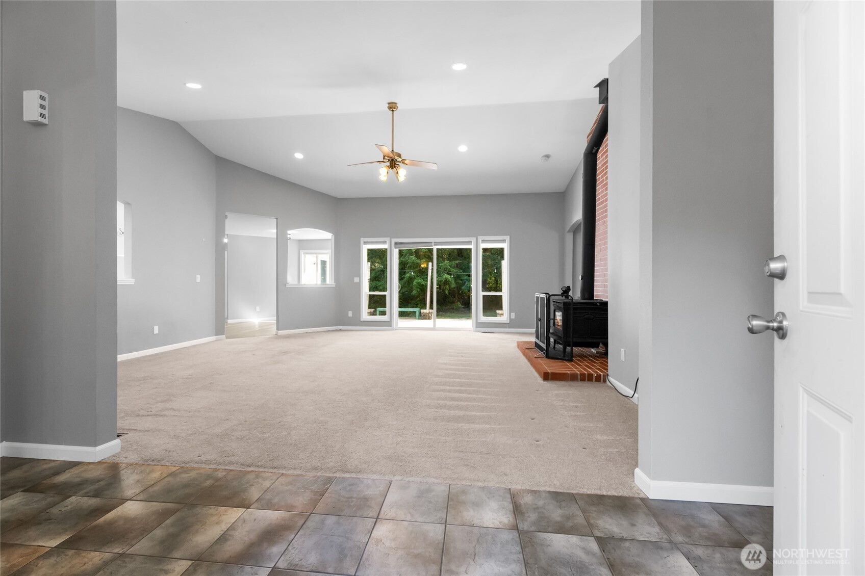 Roy, Washington, 98580, United States, 4 Bedrooms Bedrooms, ,1 BathroomBathrooms,Residential,For Sale,1997770