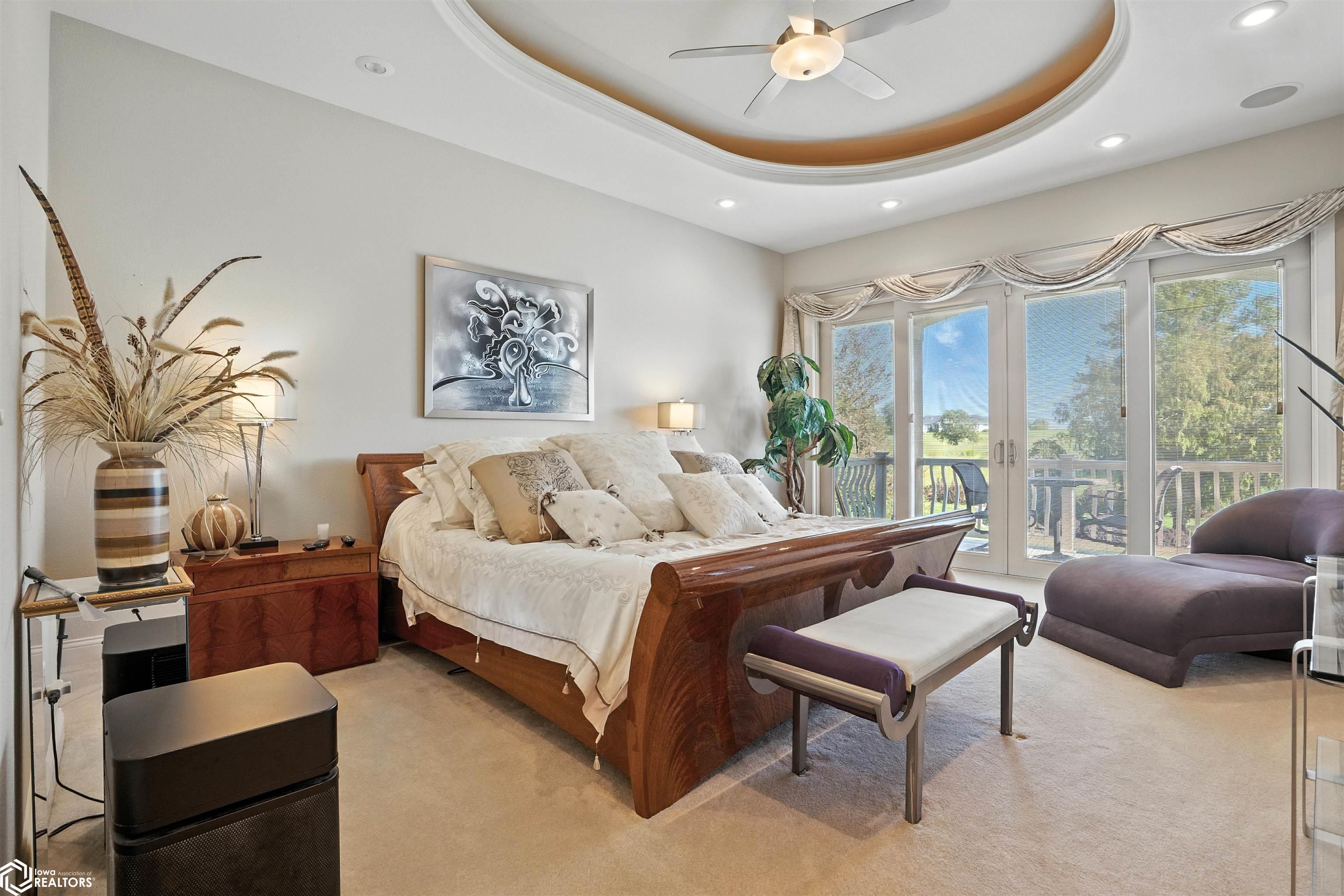 Burlington, Iowa, 52601, United States, 4 Bedrooms Bedrooms, ,5 BathroomsBathrooms,Residential,For Sale,1975547