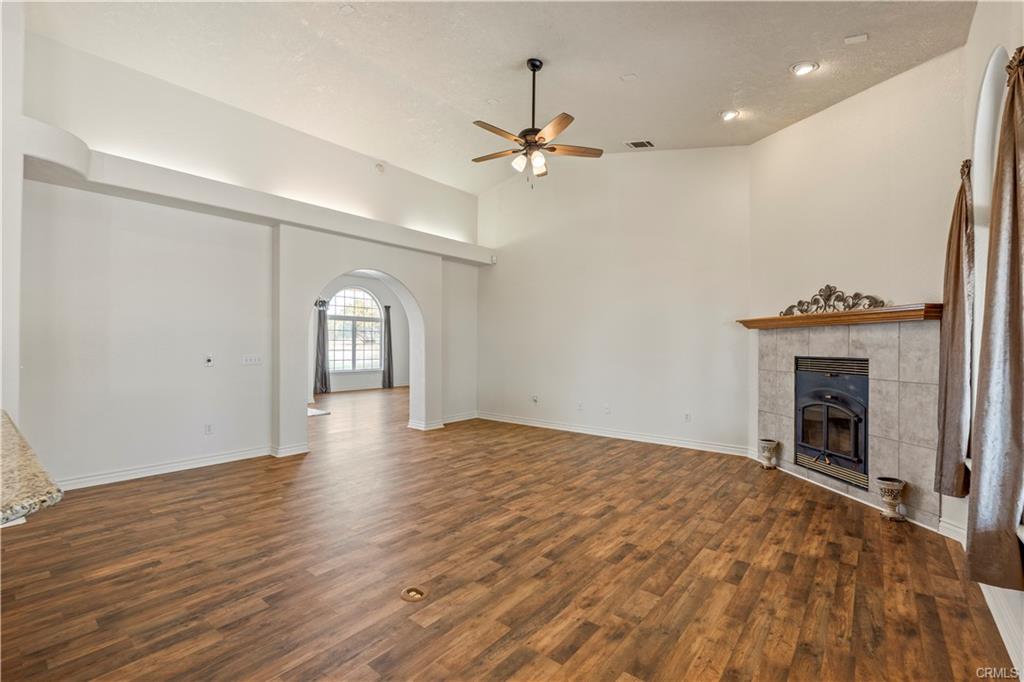 Phelan, California, 92371, United States, 5 Bedrooms Bedrooms, ,3 BathroomsBathrooms,Residential,For Sale,1924056